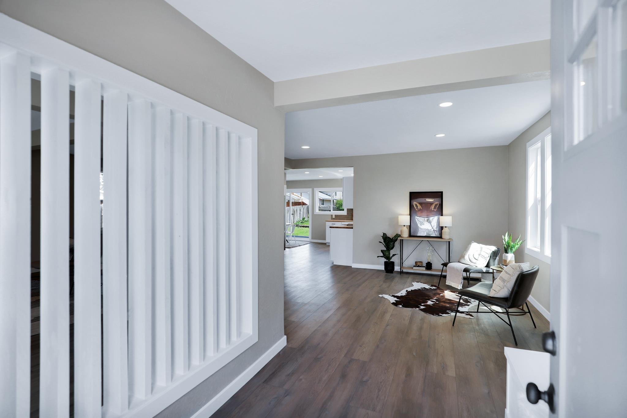 2434 E Wiscomb St - Photo 3