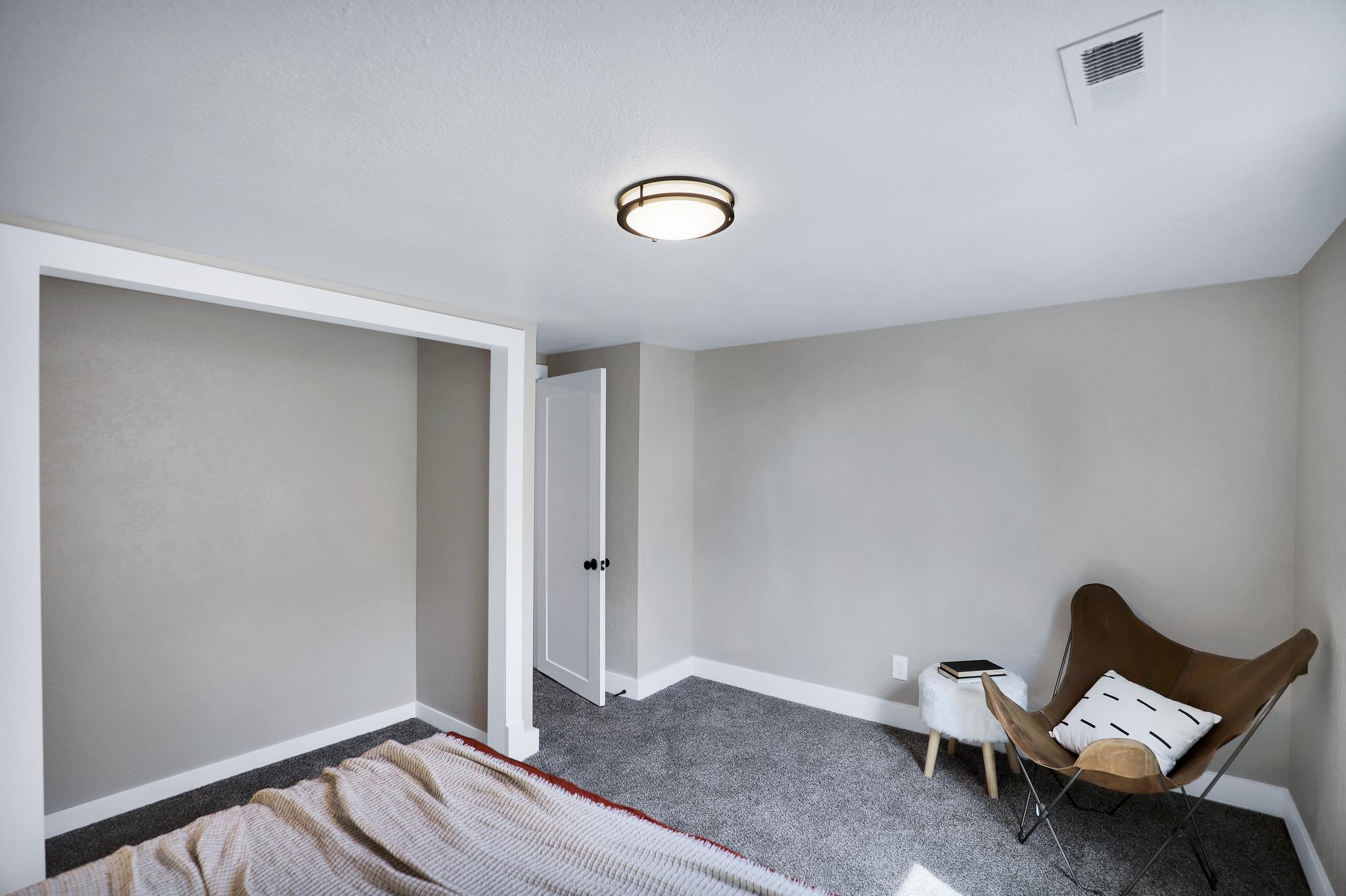 2434 E Wiscomb St - Photo 21