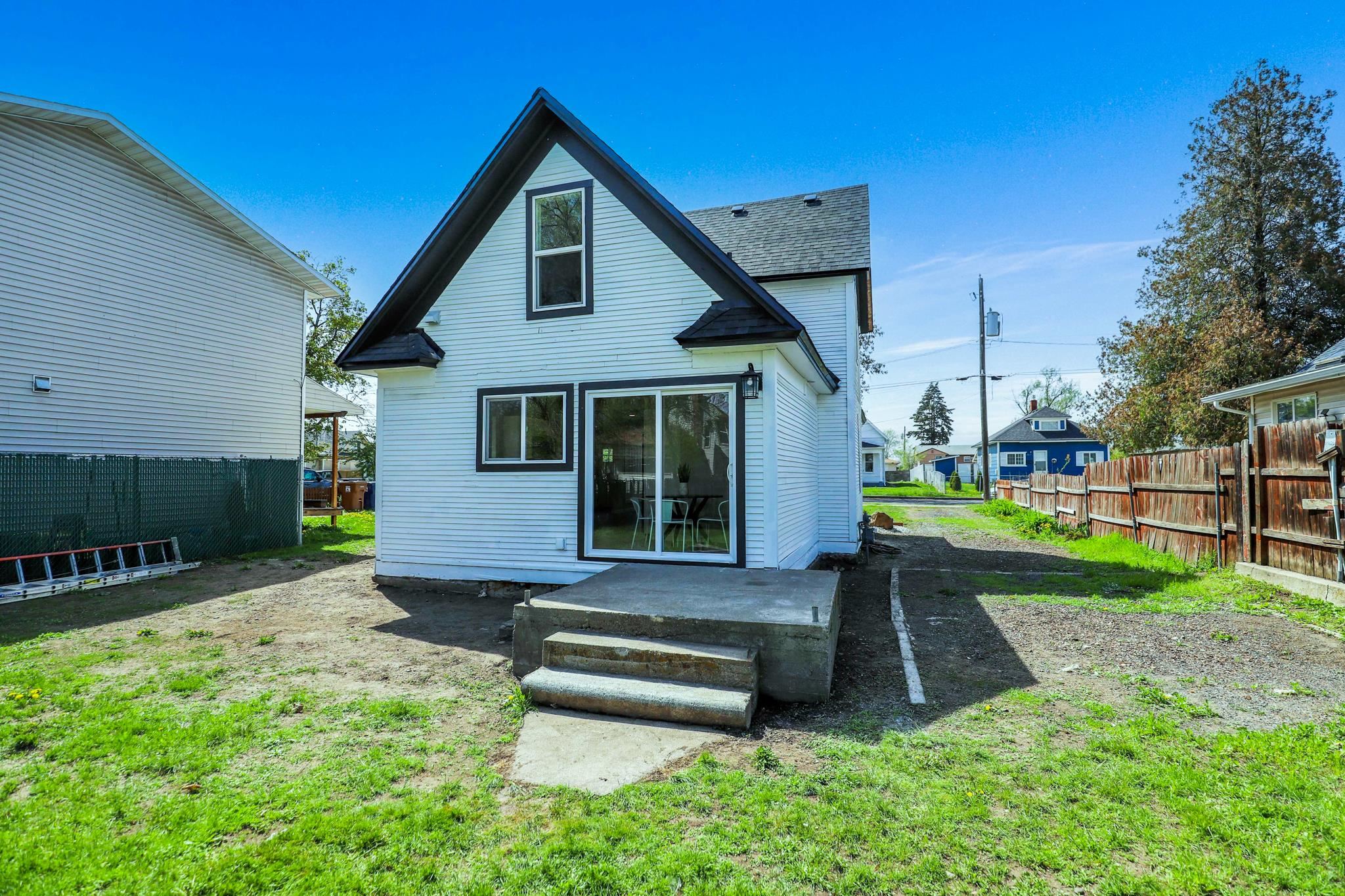 2434 E Wiscomb St - Photo 31