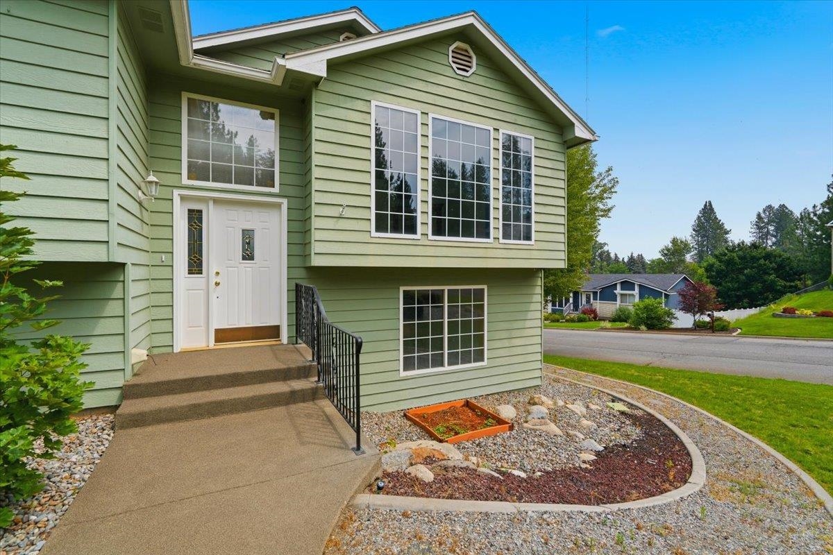 11405 E 42nd Ct - Photo 3