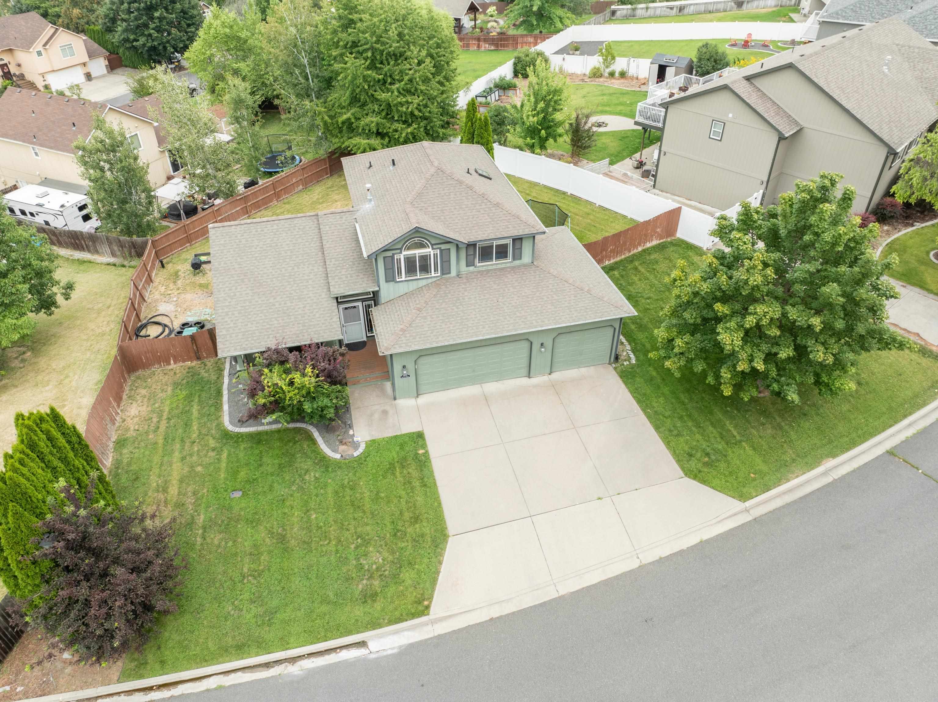 18105 E Crescent Dr - Photo 1