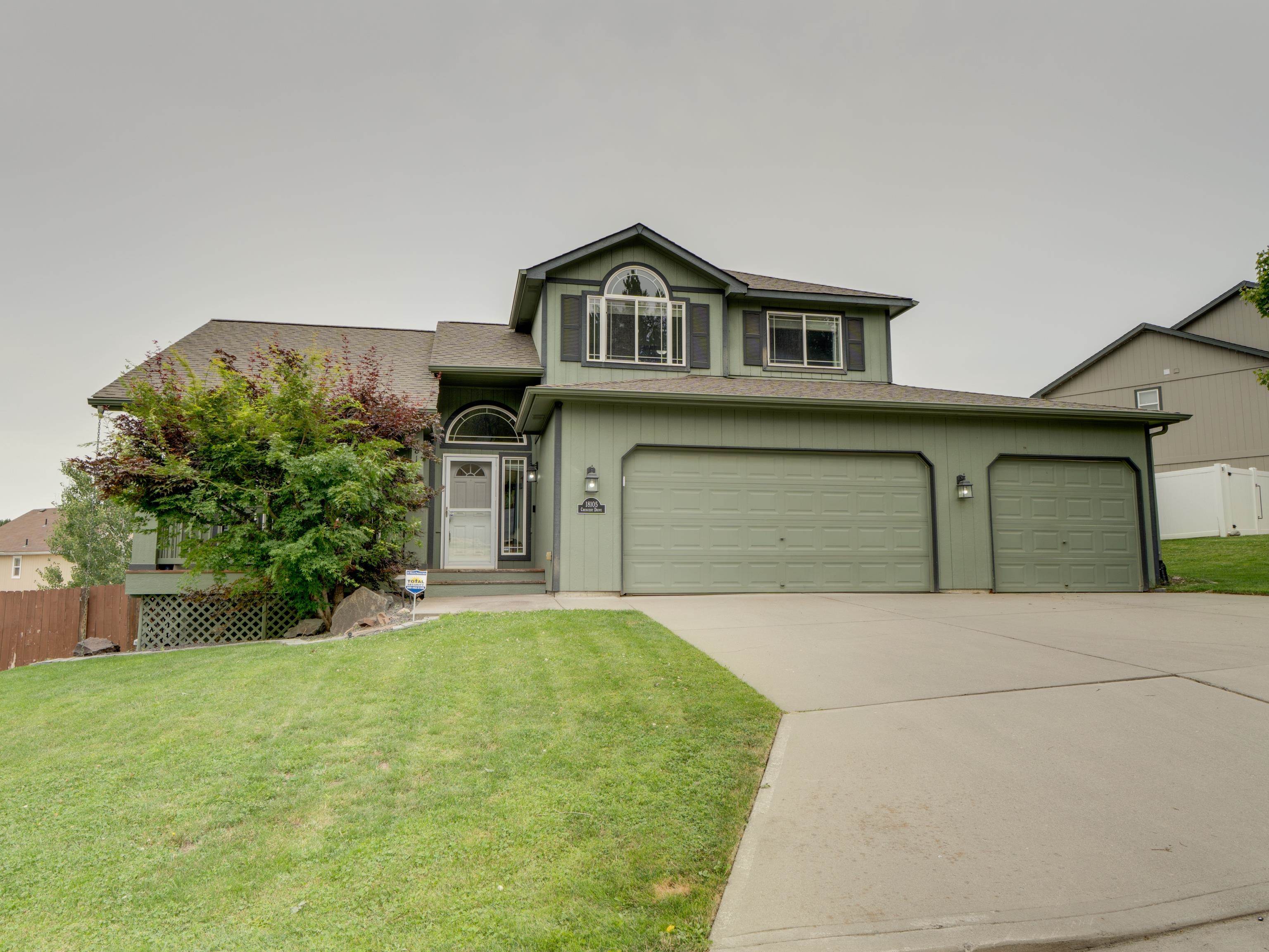 18105 E Crescent Dr - Photo 2