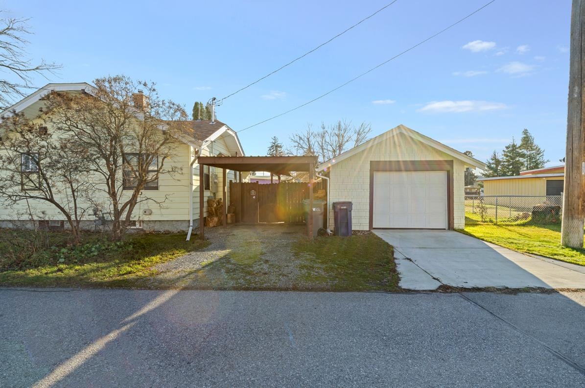 523 N Sargent Rd - Photo 2