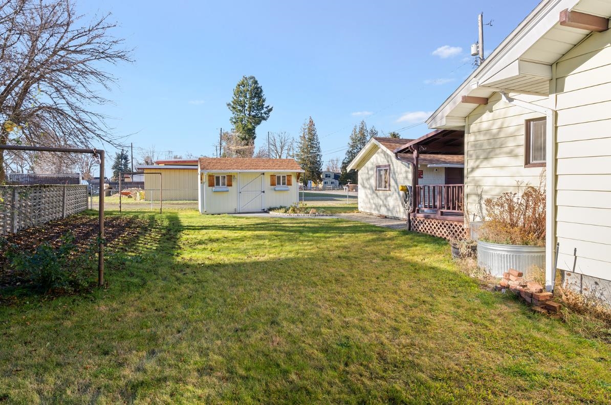 523 N Sargent Rd - Photo 18