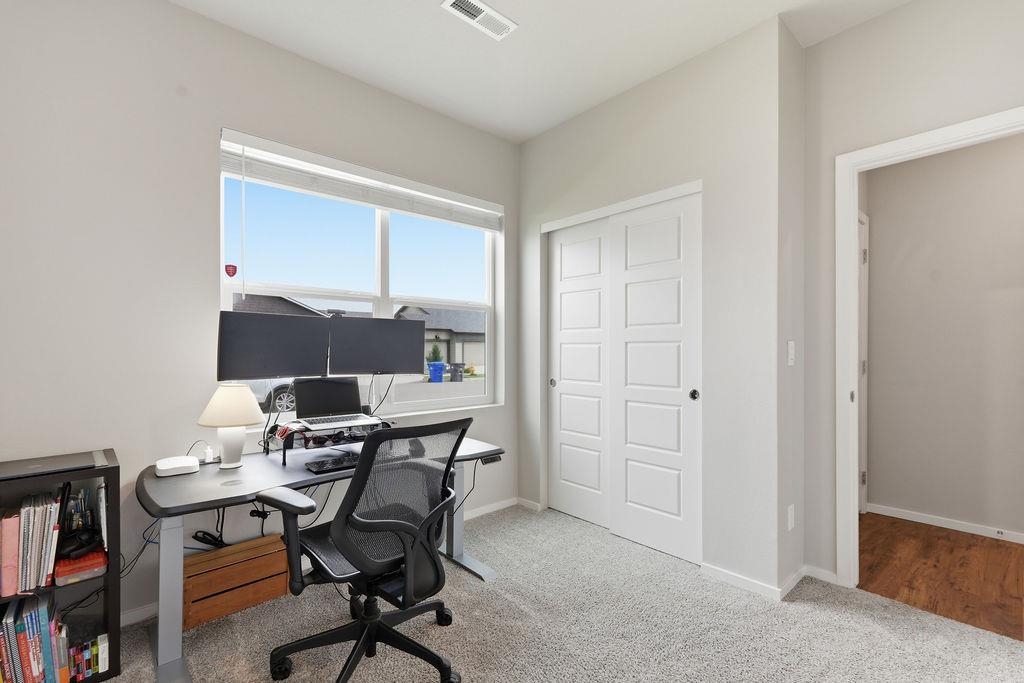 8515 W Silver St - Photo 4