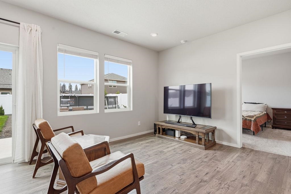 8515 W Silver St - Photo 10