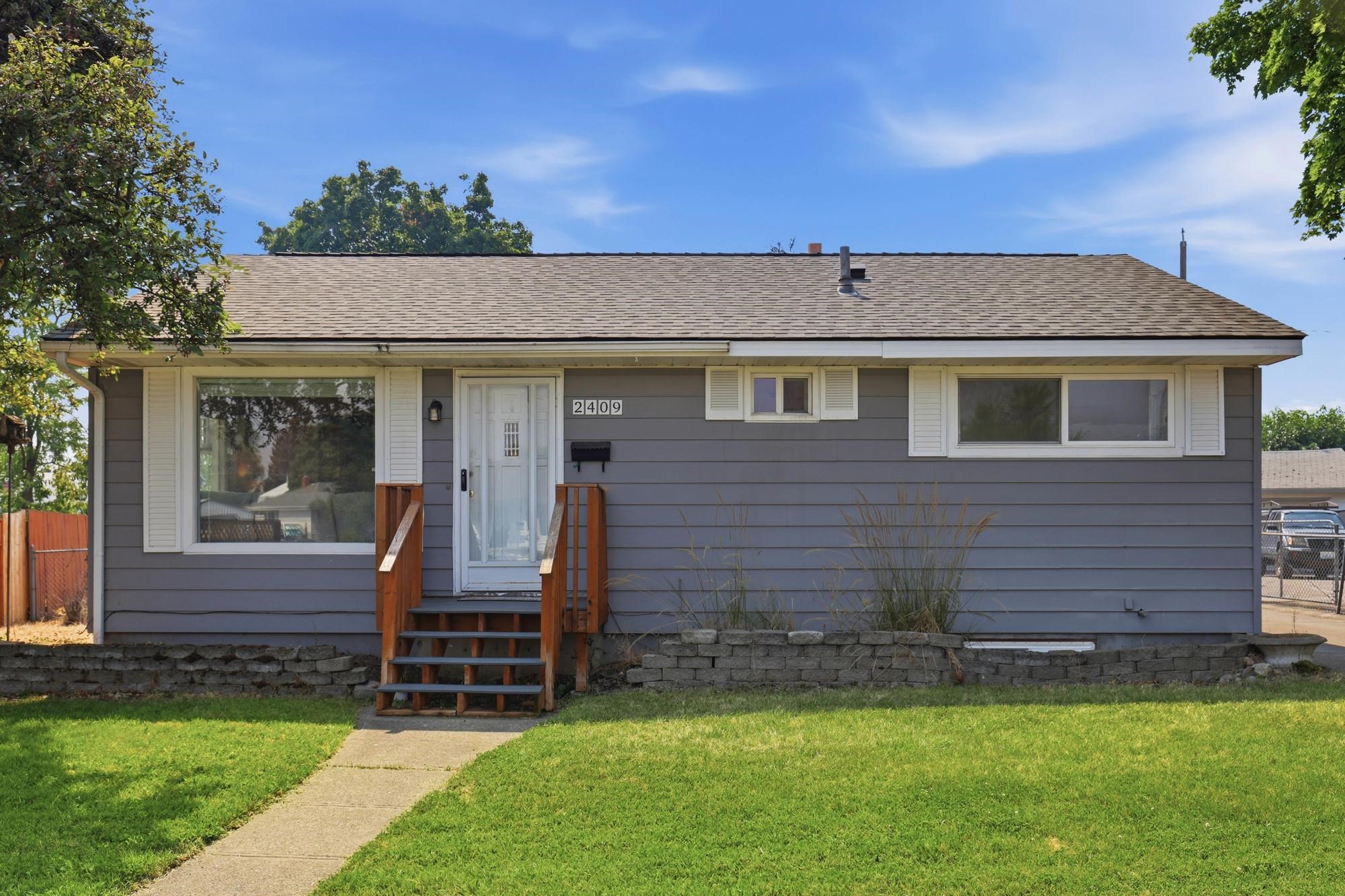 2409 N Upriver Ct - Photo 1