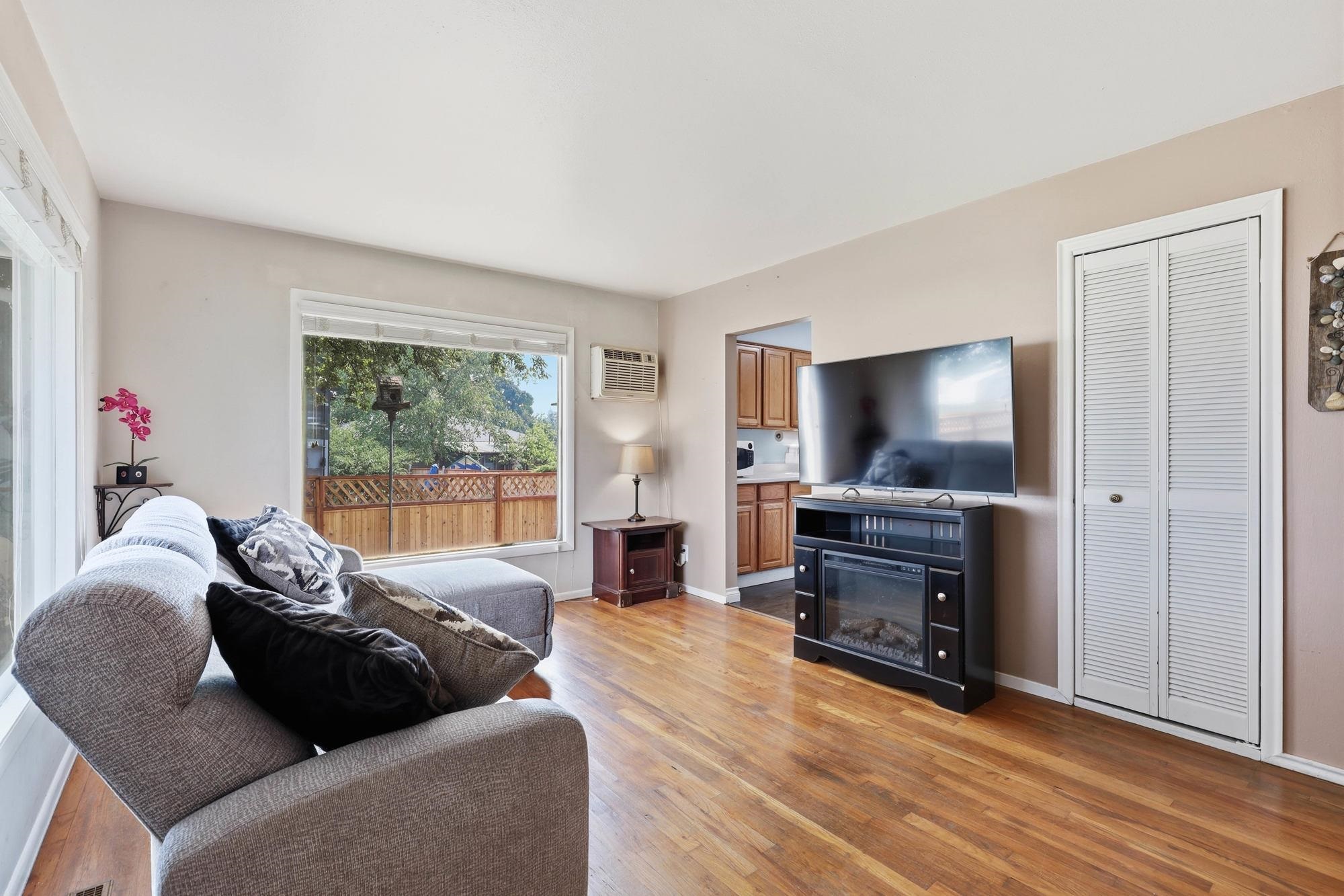 2409 N Upriver Ct - Photo 4