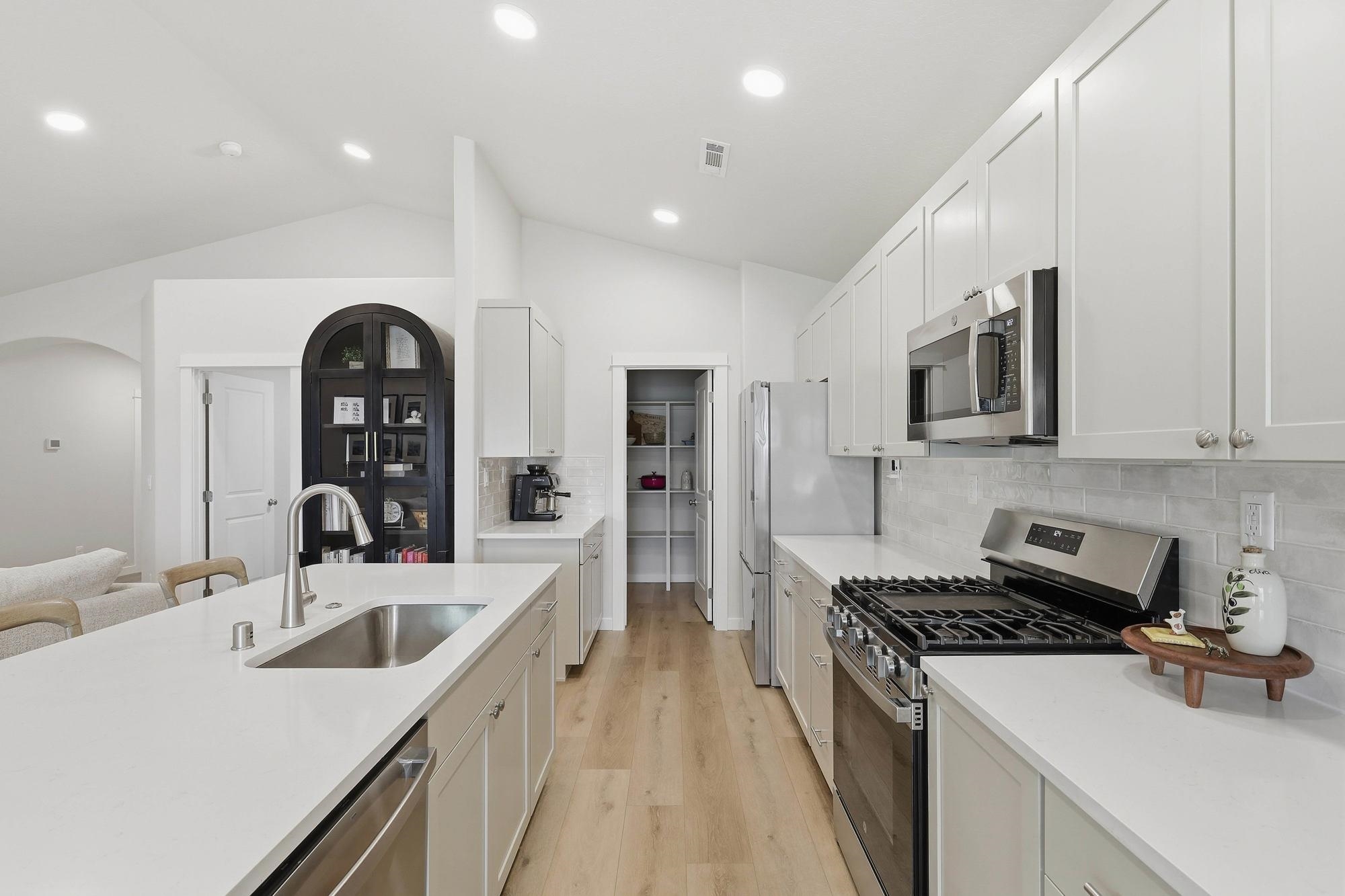 2189 W MAXINE Ave - Photo 10