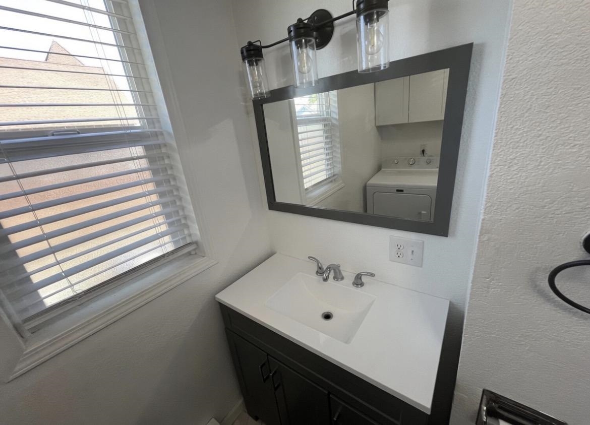 1007 N CANNON St - Photo 7