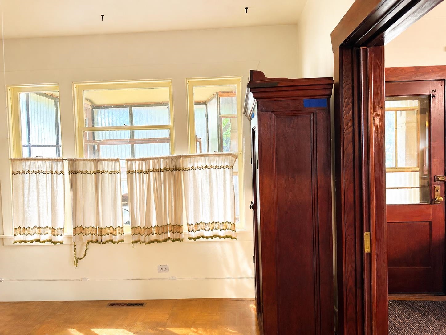503 E Chestnut St - Photo 11