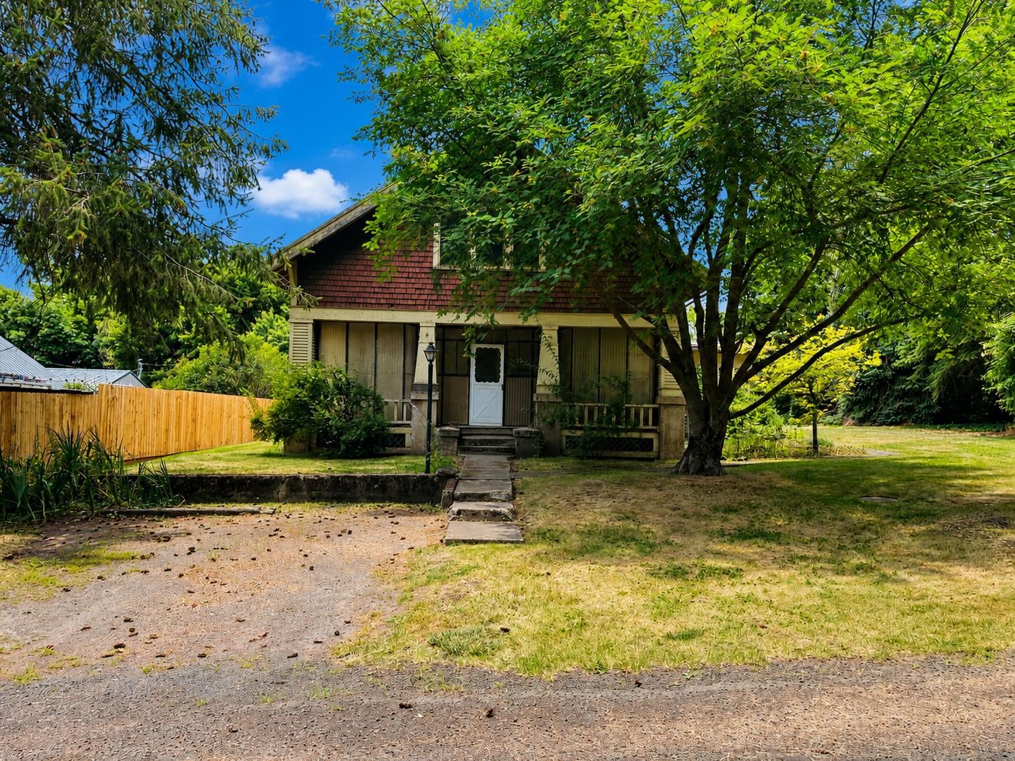 503 E Chestnut St - Photo 1