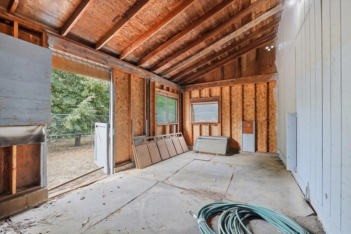6510 S South Meadows Rd - Photo 33