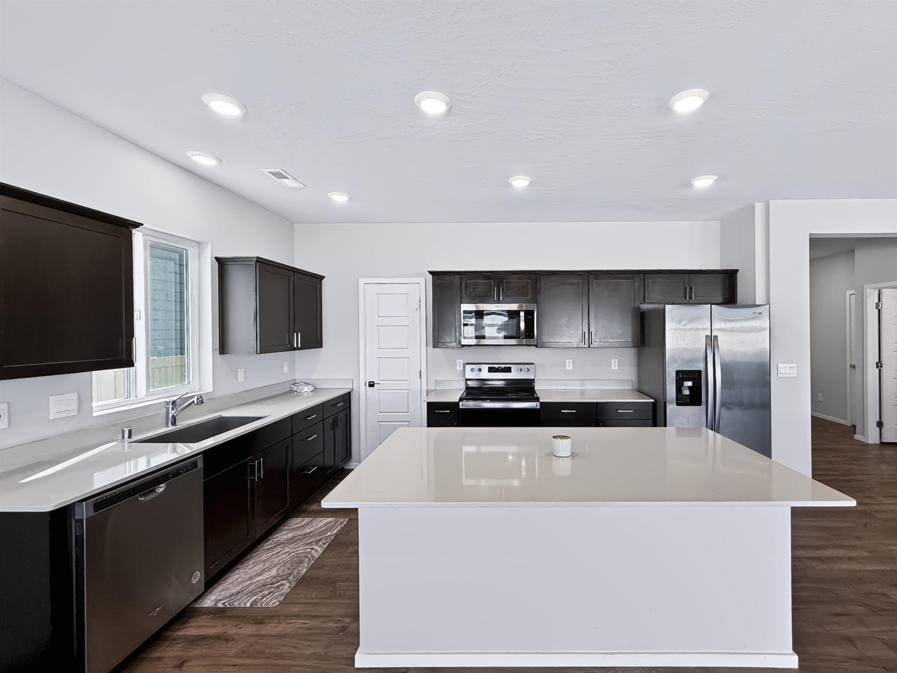 12126 N Greene St - Photo 8