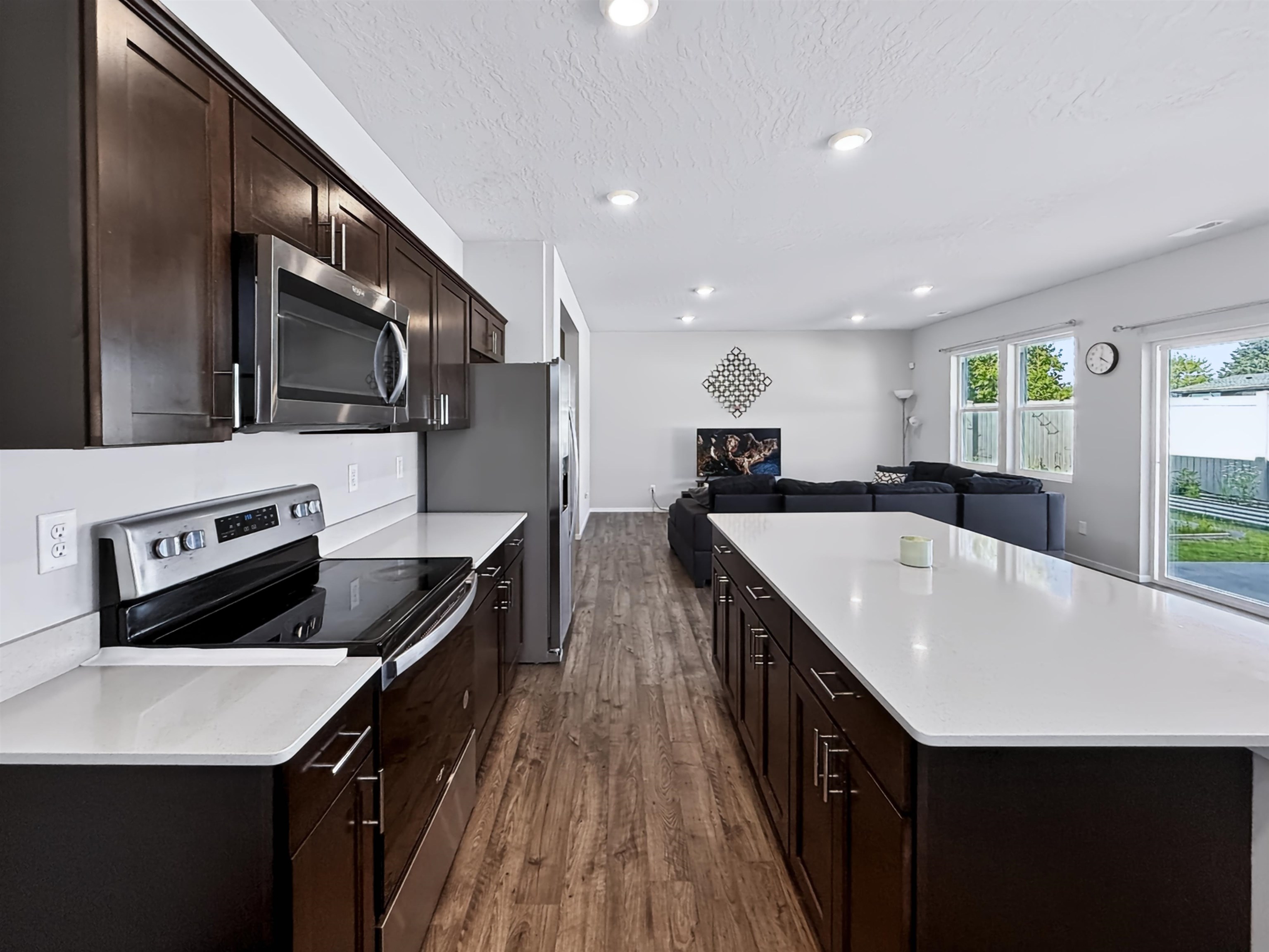 12126 N Greene St - Photo 5