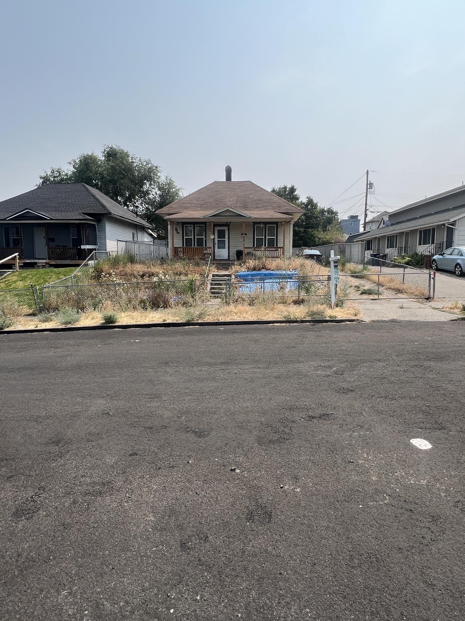 605 W Augusta Ave