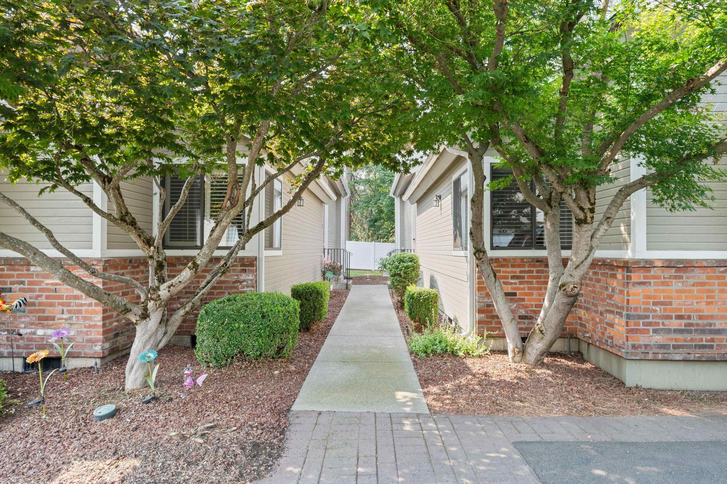 1218 E 30th Ave - Photo 3