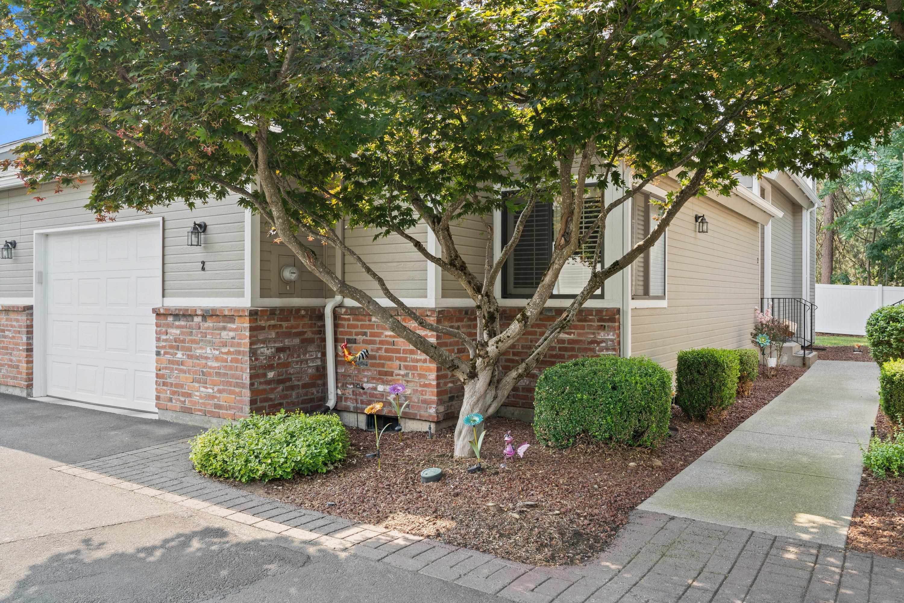 1218 E 30th Ave - Photo 1