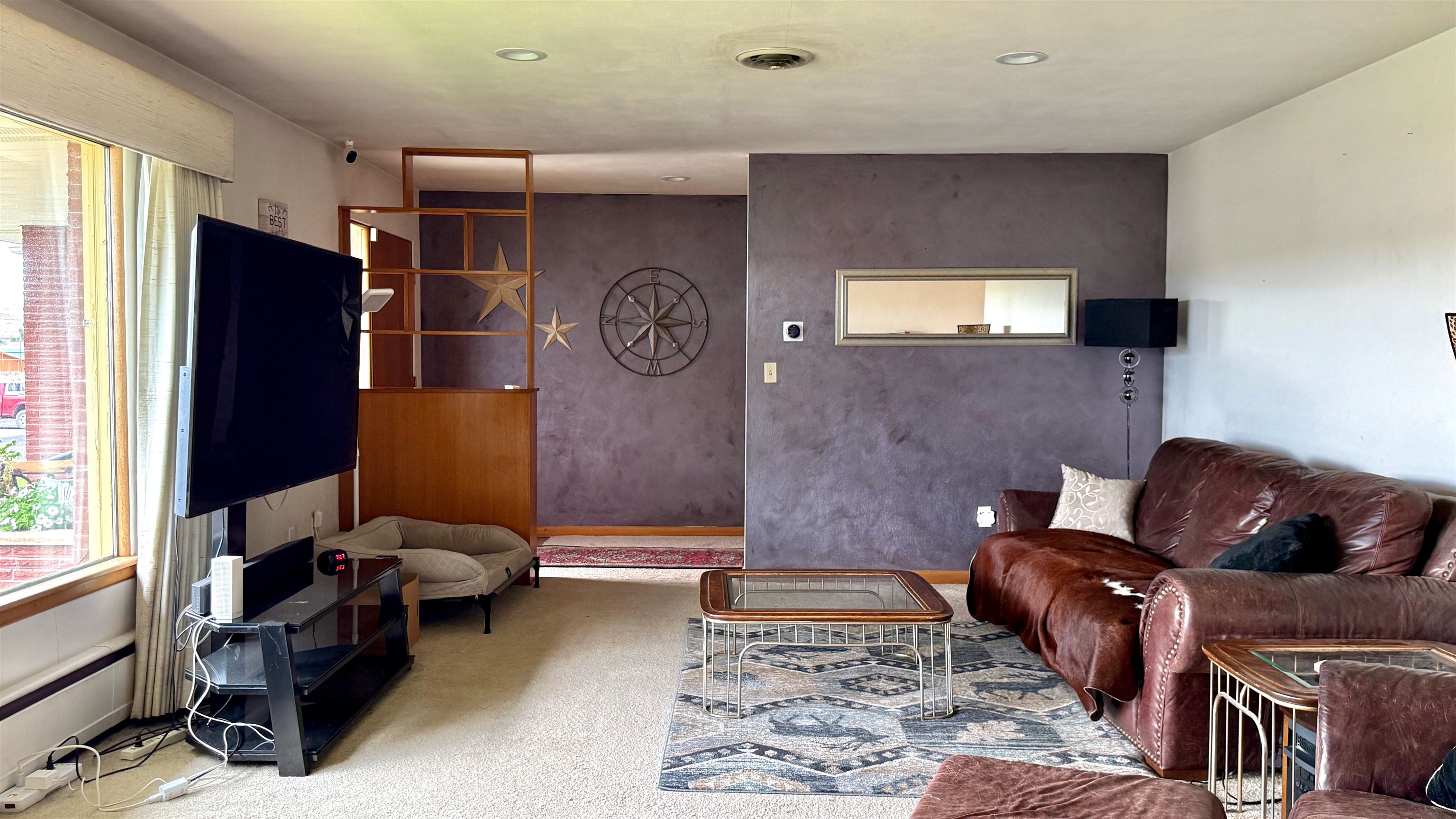 712 E 2nd Ave - Photo 5
