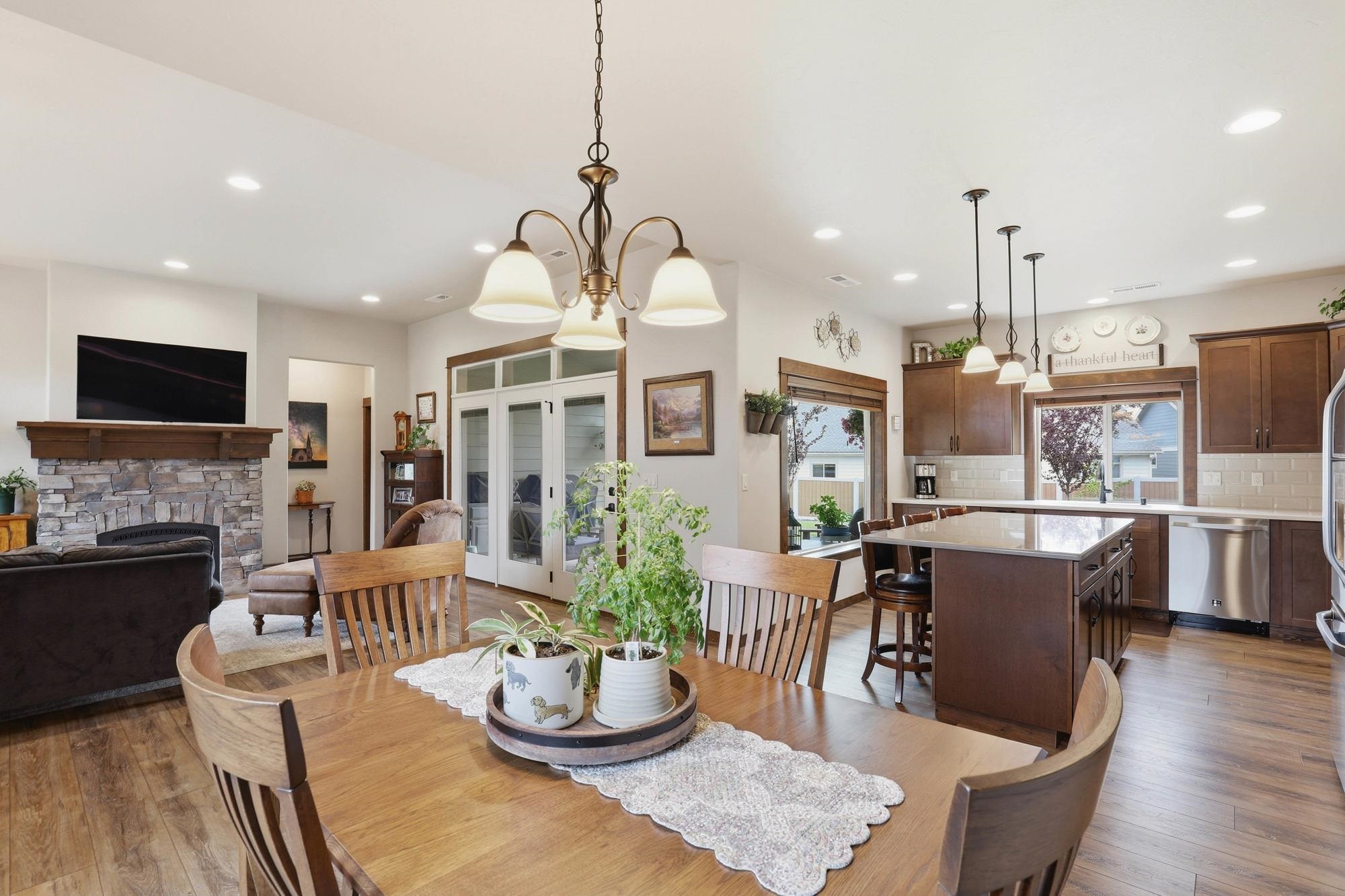 2215 W Caden Ave - Photo 7