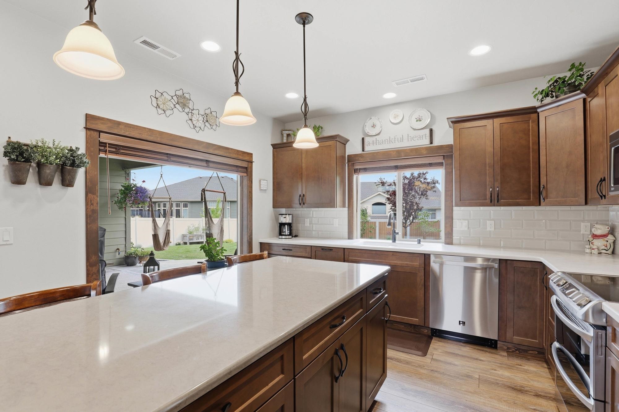 2215 W Caden Ave - Photo 10
