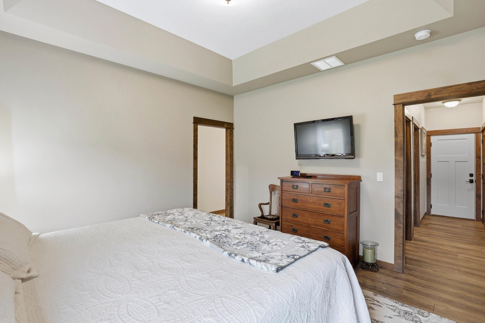2215 W Caden Ave - Photo 15