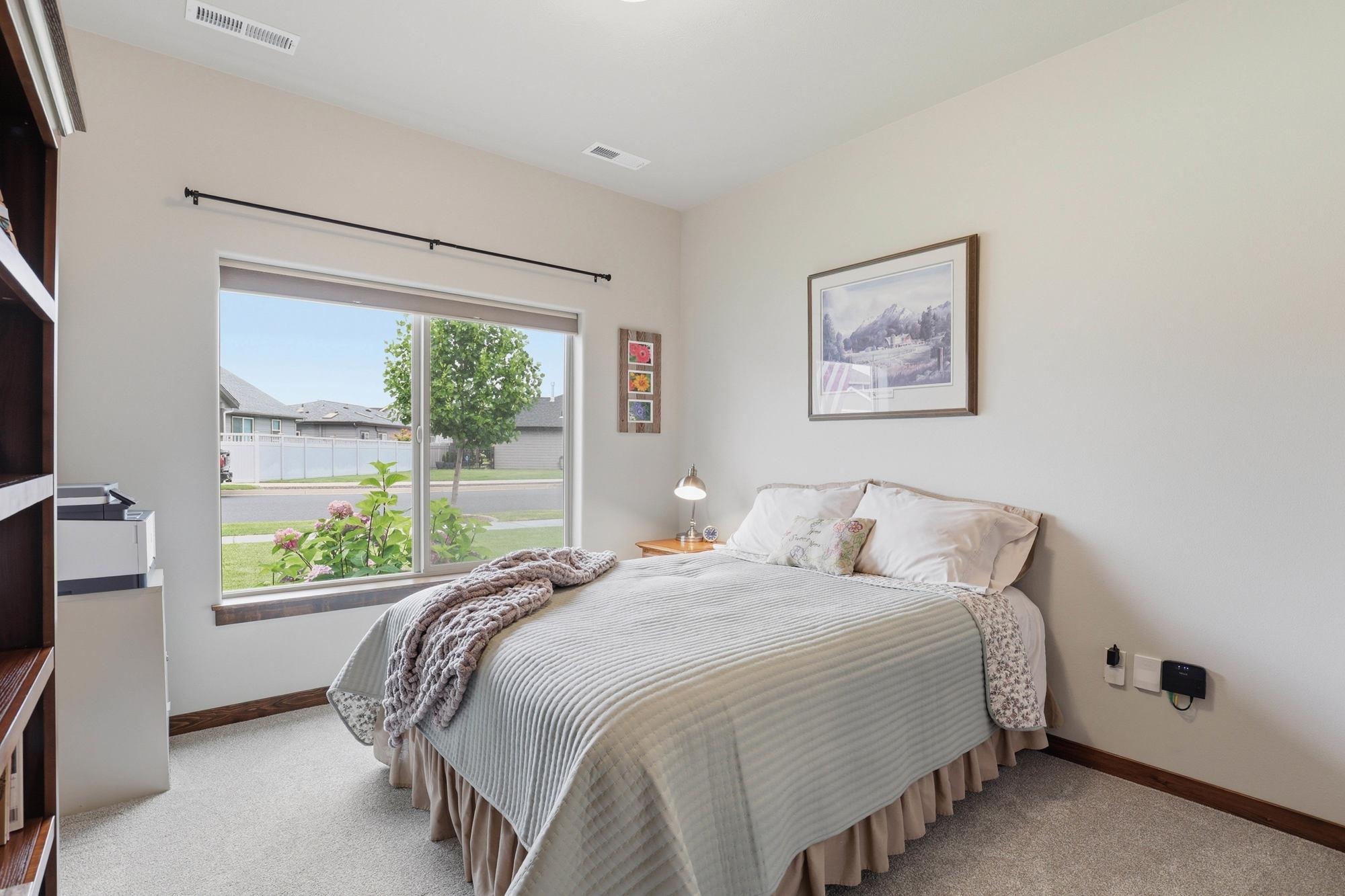 2215 W Caden Ave - Photo 21