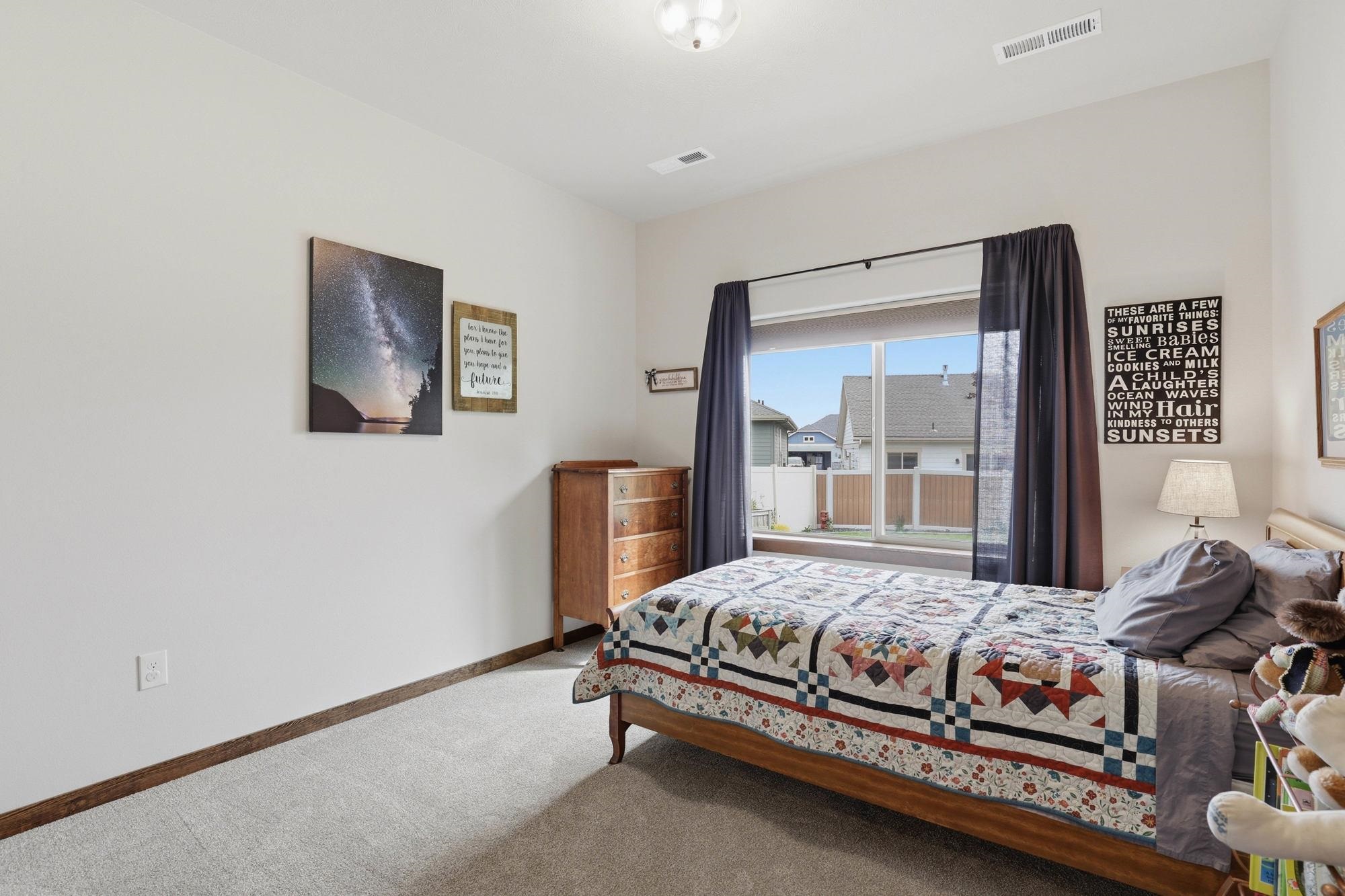2215 W Caden Ave - Photo 22