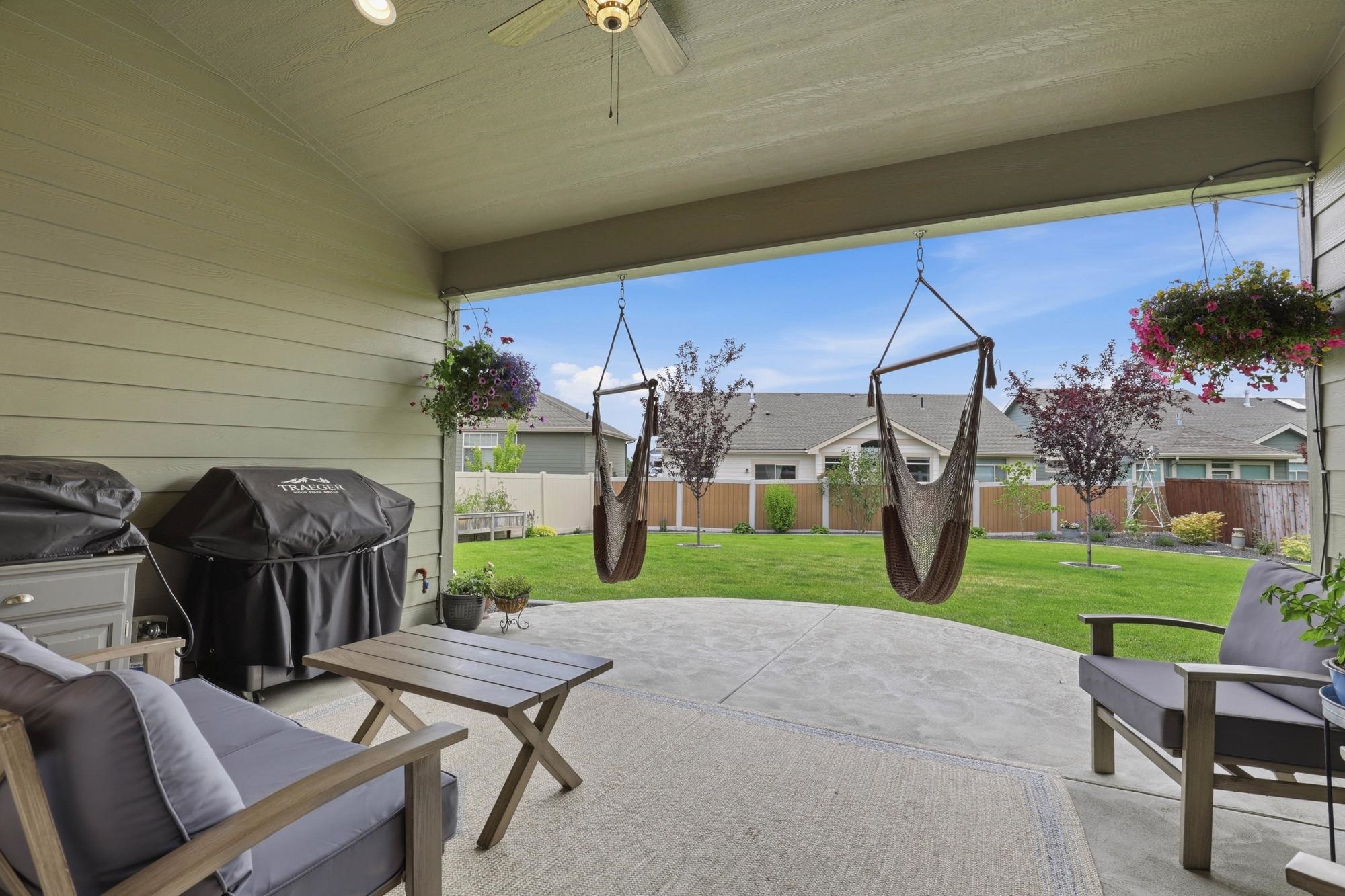 2215 W Caden Ave - Photo 28