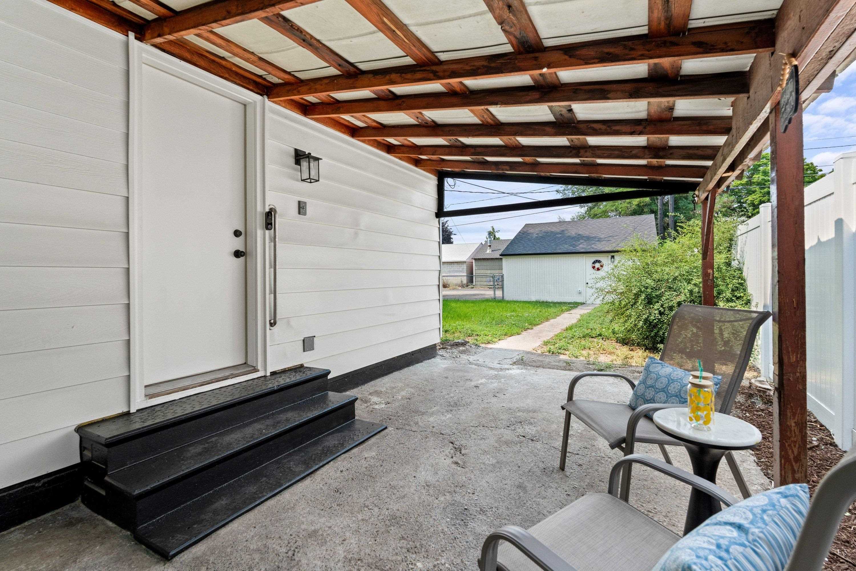 4811 N Oak St - Photo 30