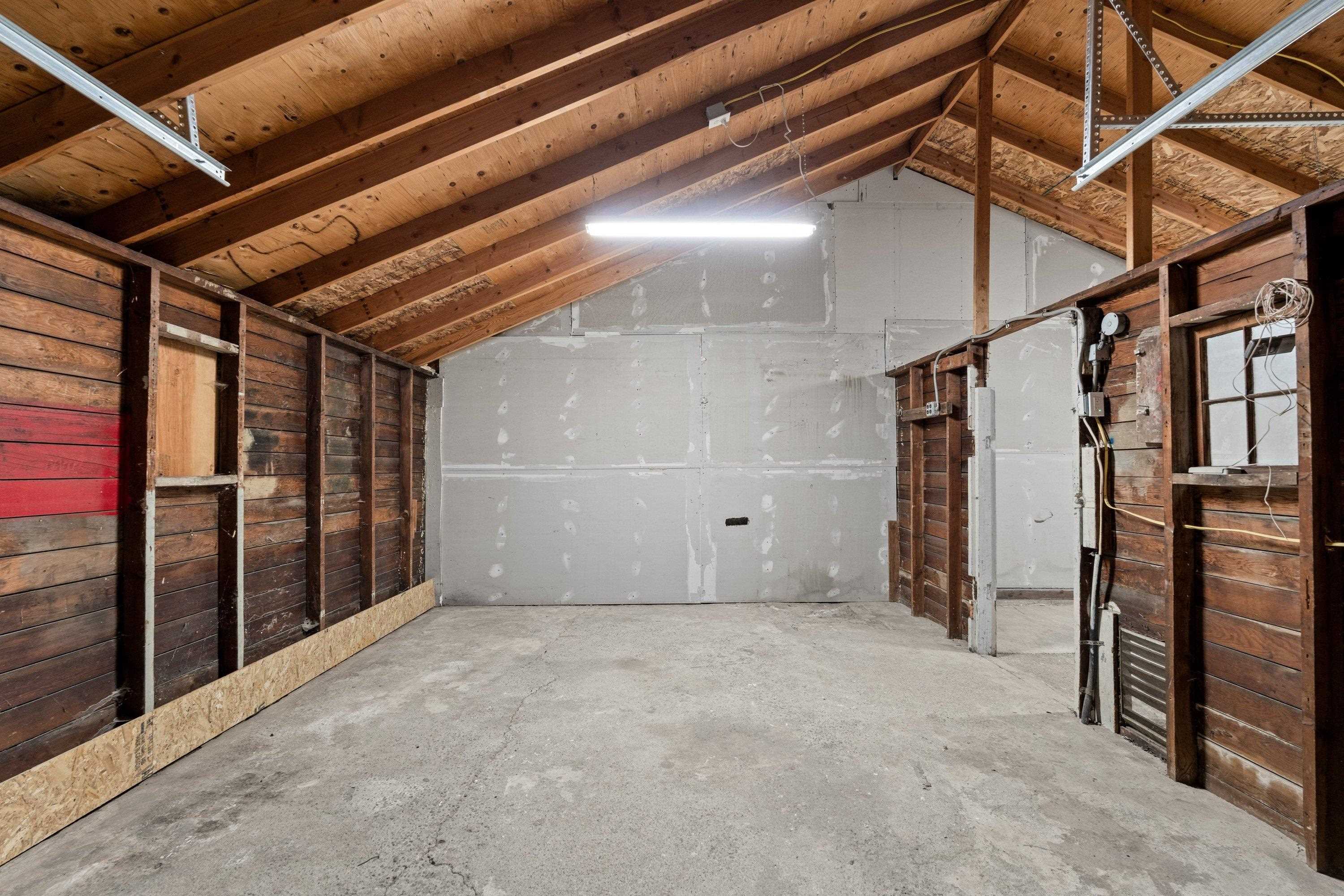 4811 N Oak St - Photo 39