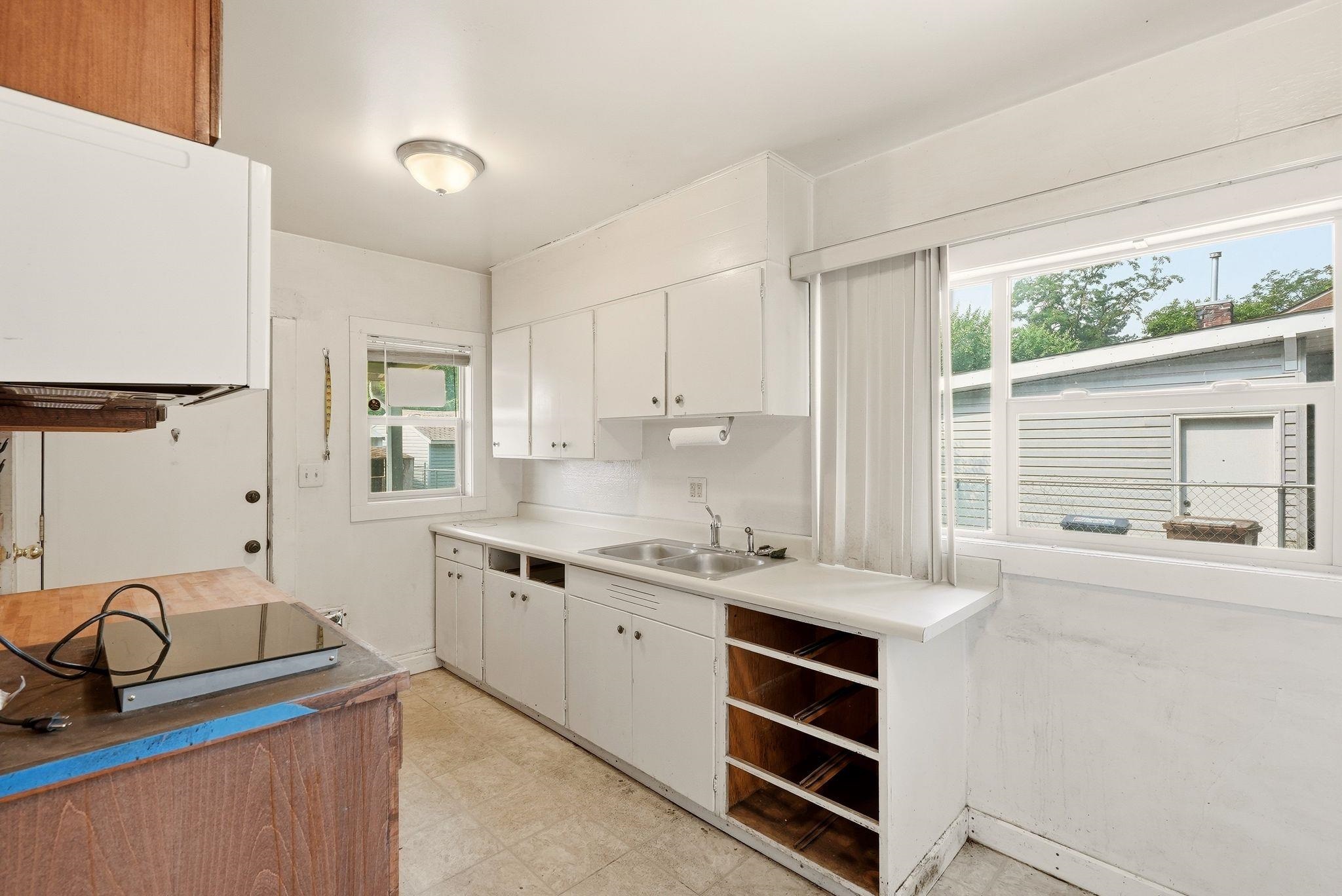 1617 W Fairview Ave - Photo 5