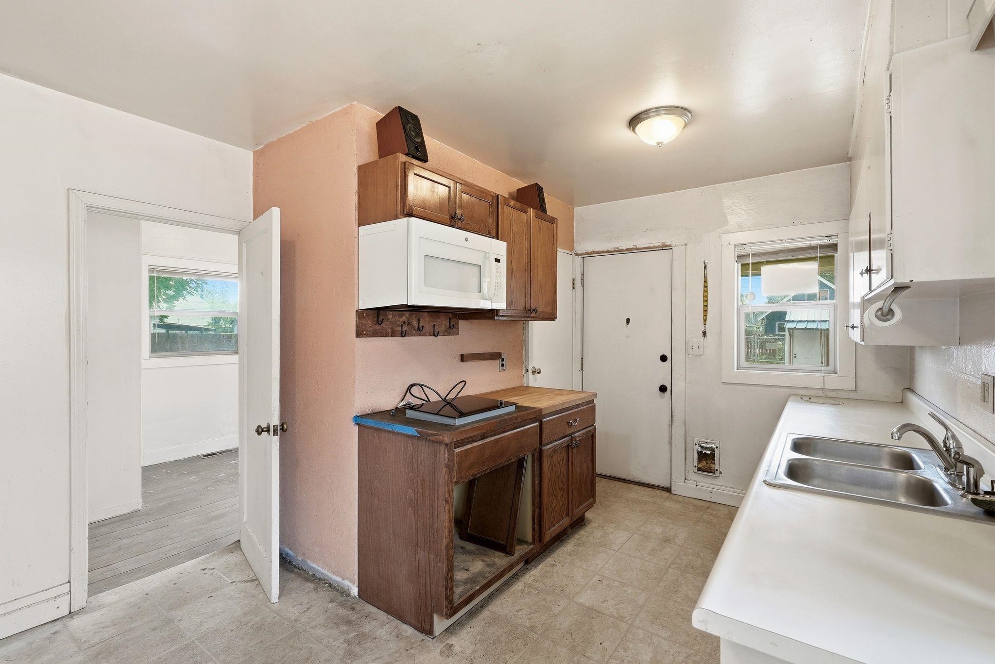1617 W Fairview Ave - Photo 7