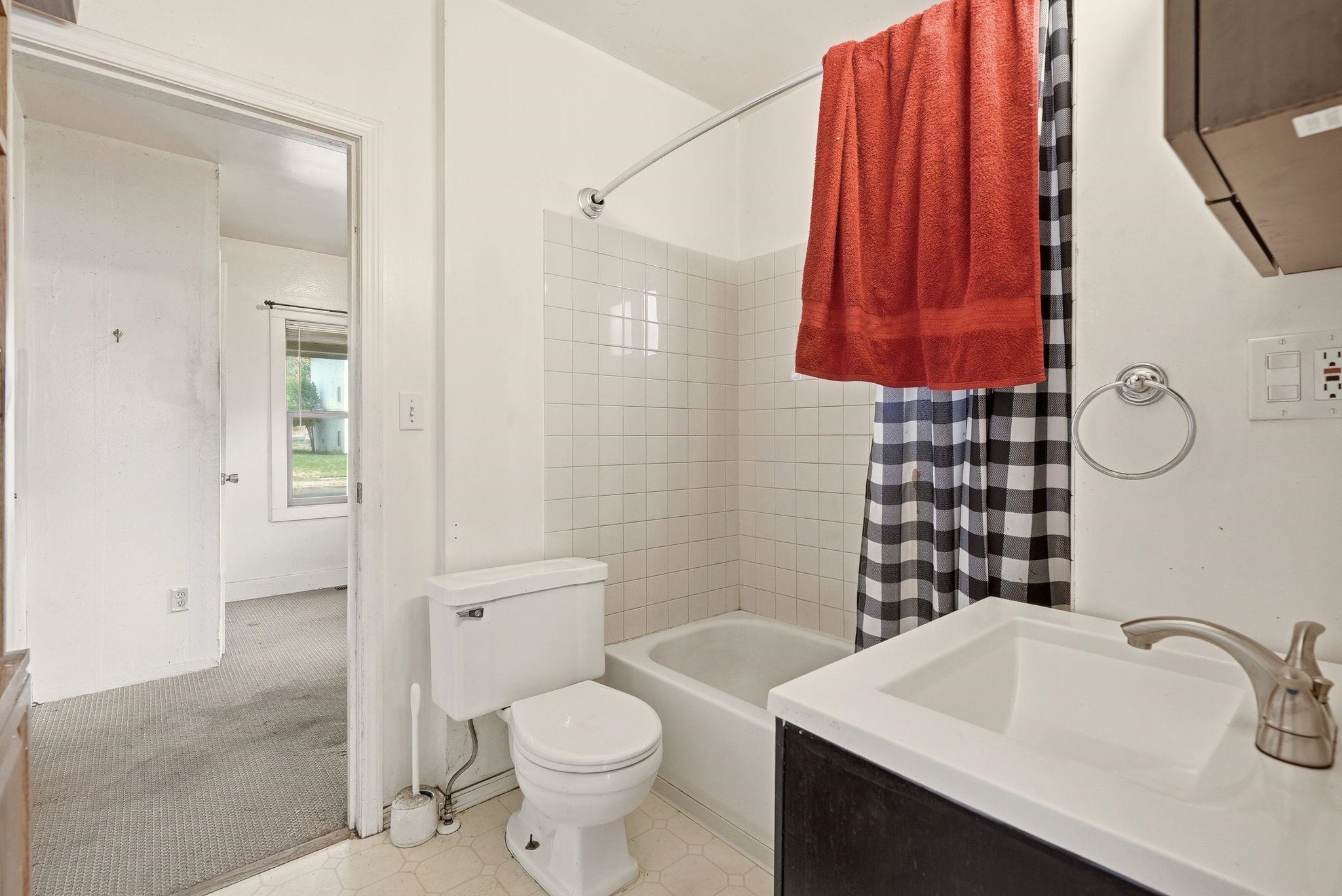1617 W Fairview Ave - Photo 12