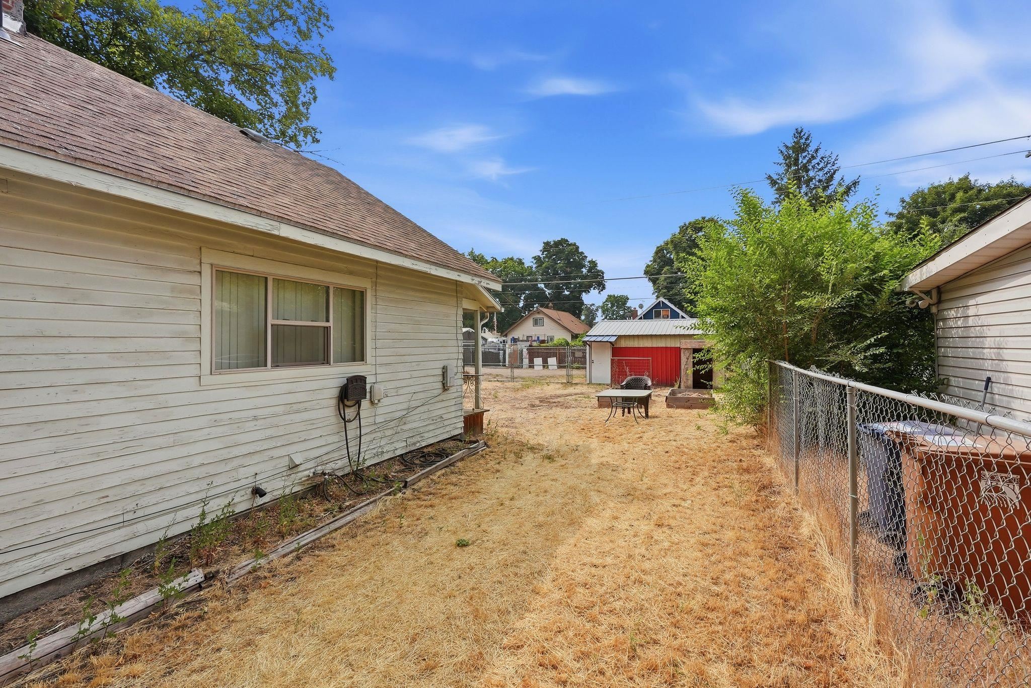 1617 W Fairview Ave - Photo 18