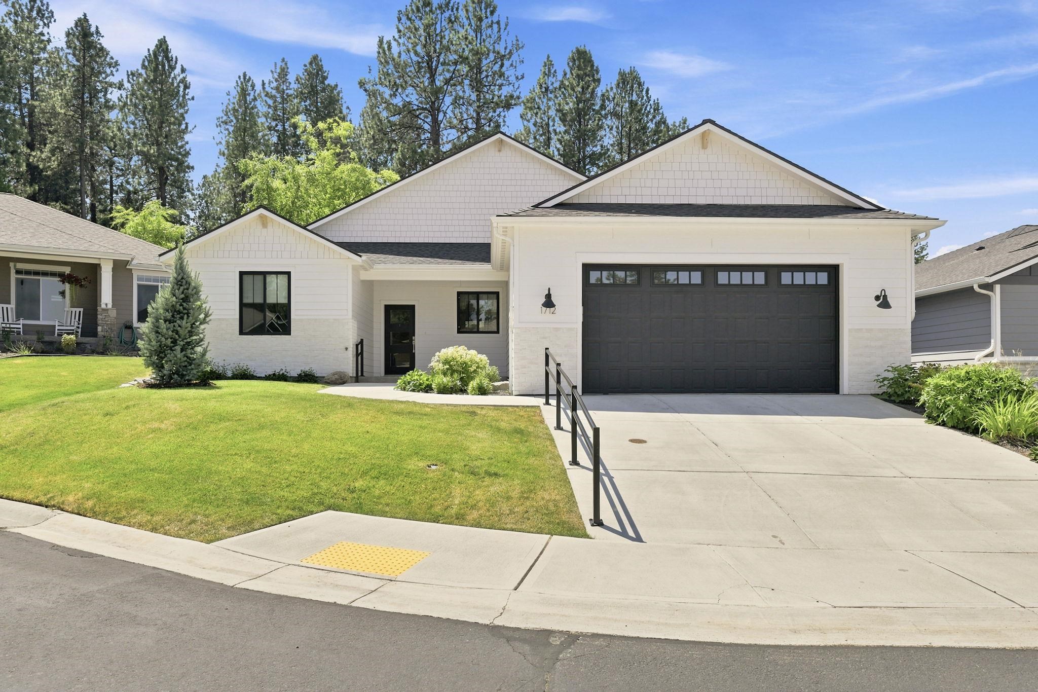 1712 S Lloyd Ln - Photo 1