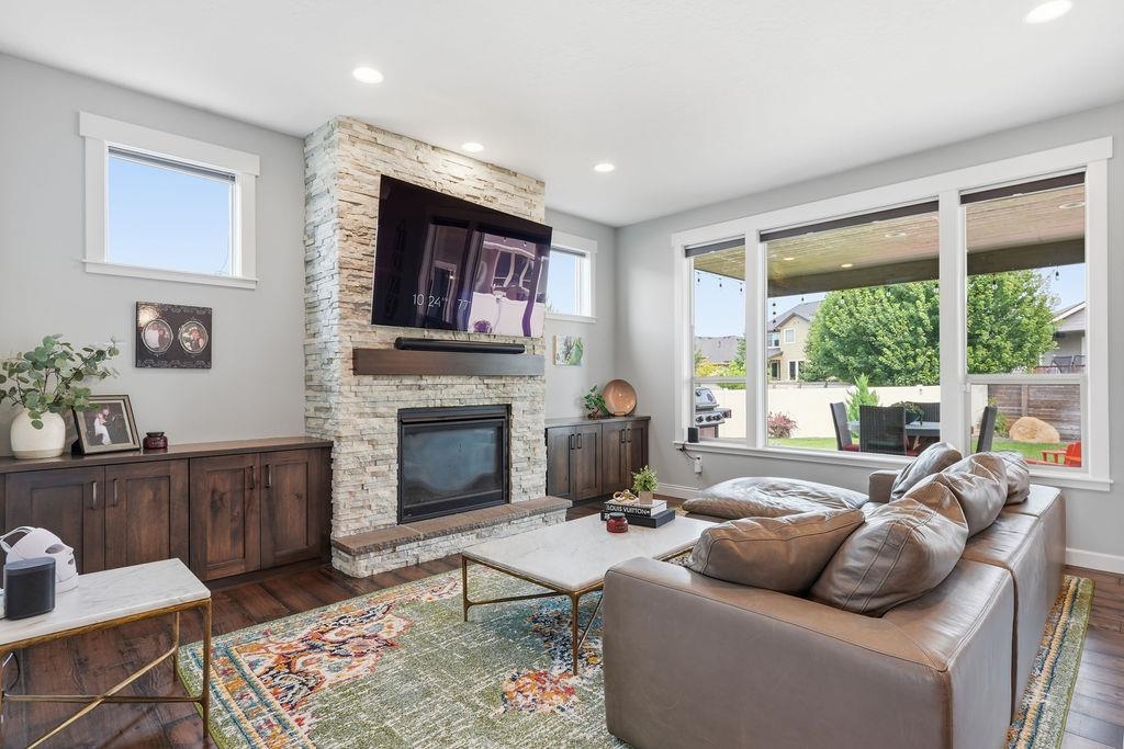 2022 W St Thomas More Way - Photo 9