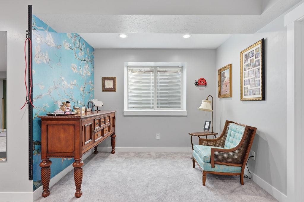2022 W St Thomas More Way - Photo 36