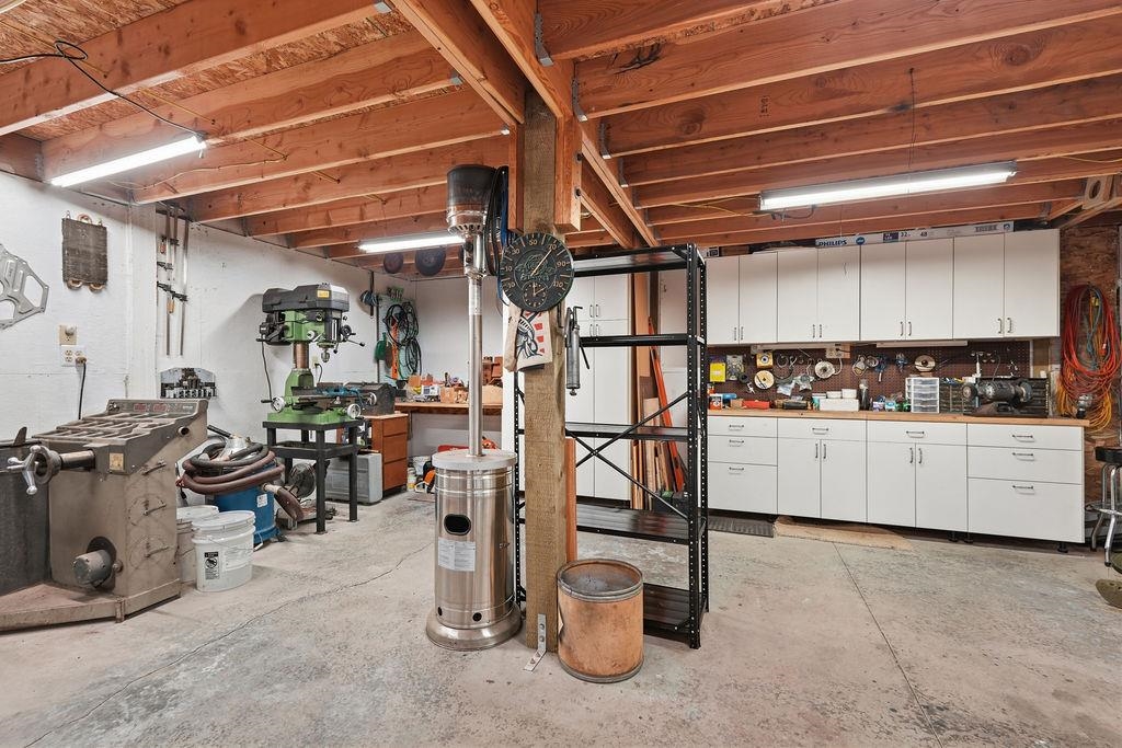 38909 N Hatch Rd - Photo 47