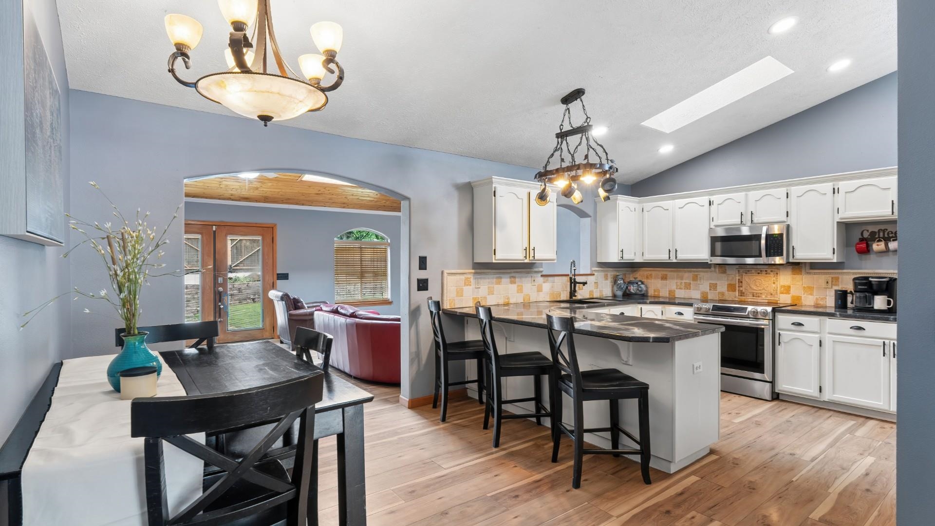 3703 E Courtland Ave - Photo 9