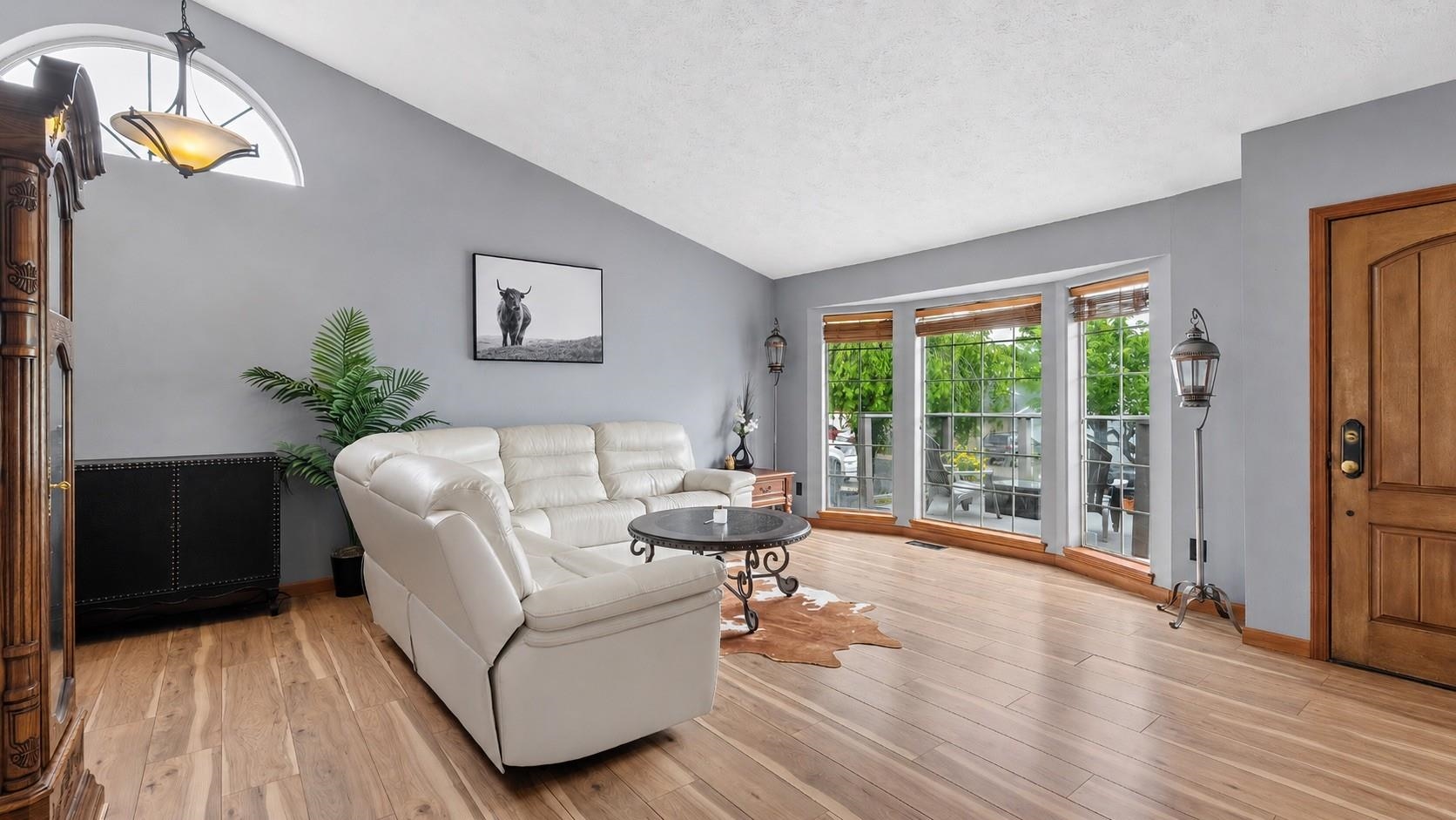 3703 E Courtland Ave - Photo 4