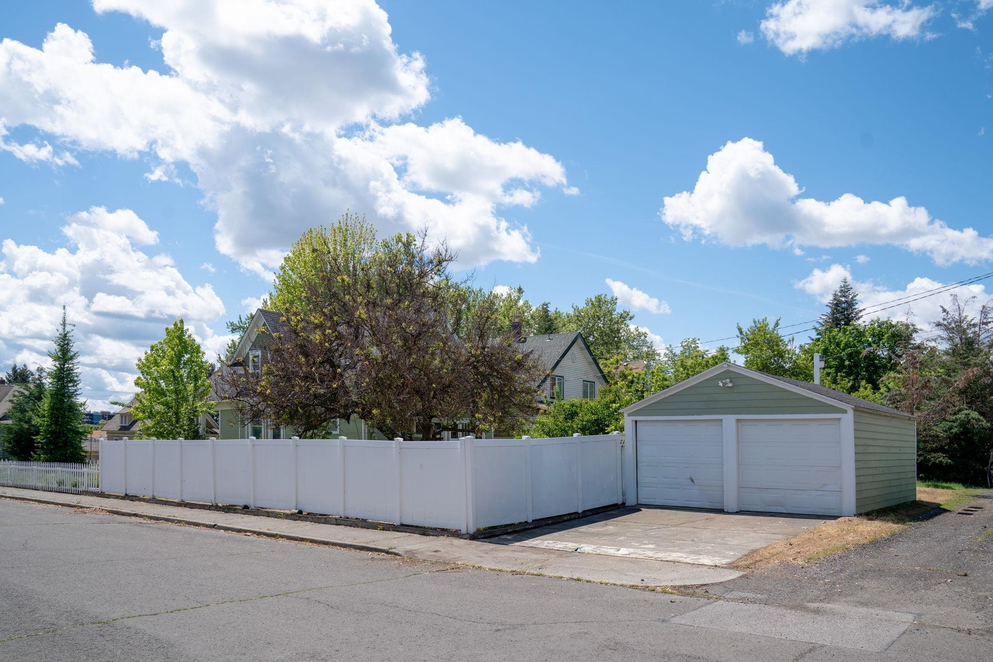 1804 W Augusta Ave - Photo 3