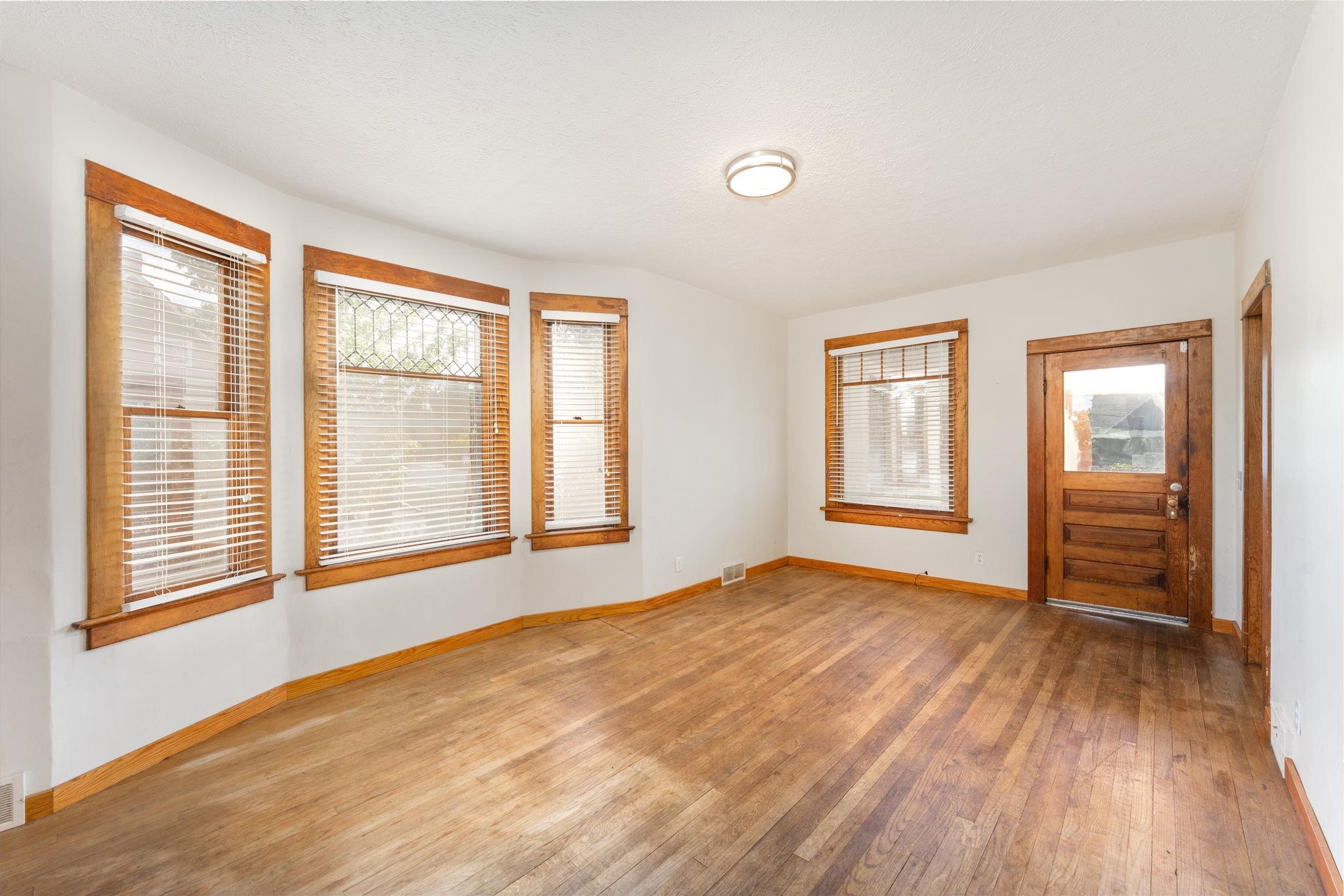 1804 W Augusta Ave - Photo 7