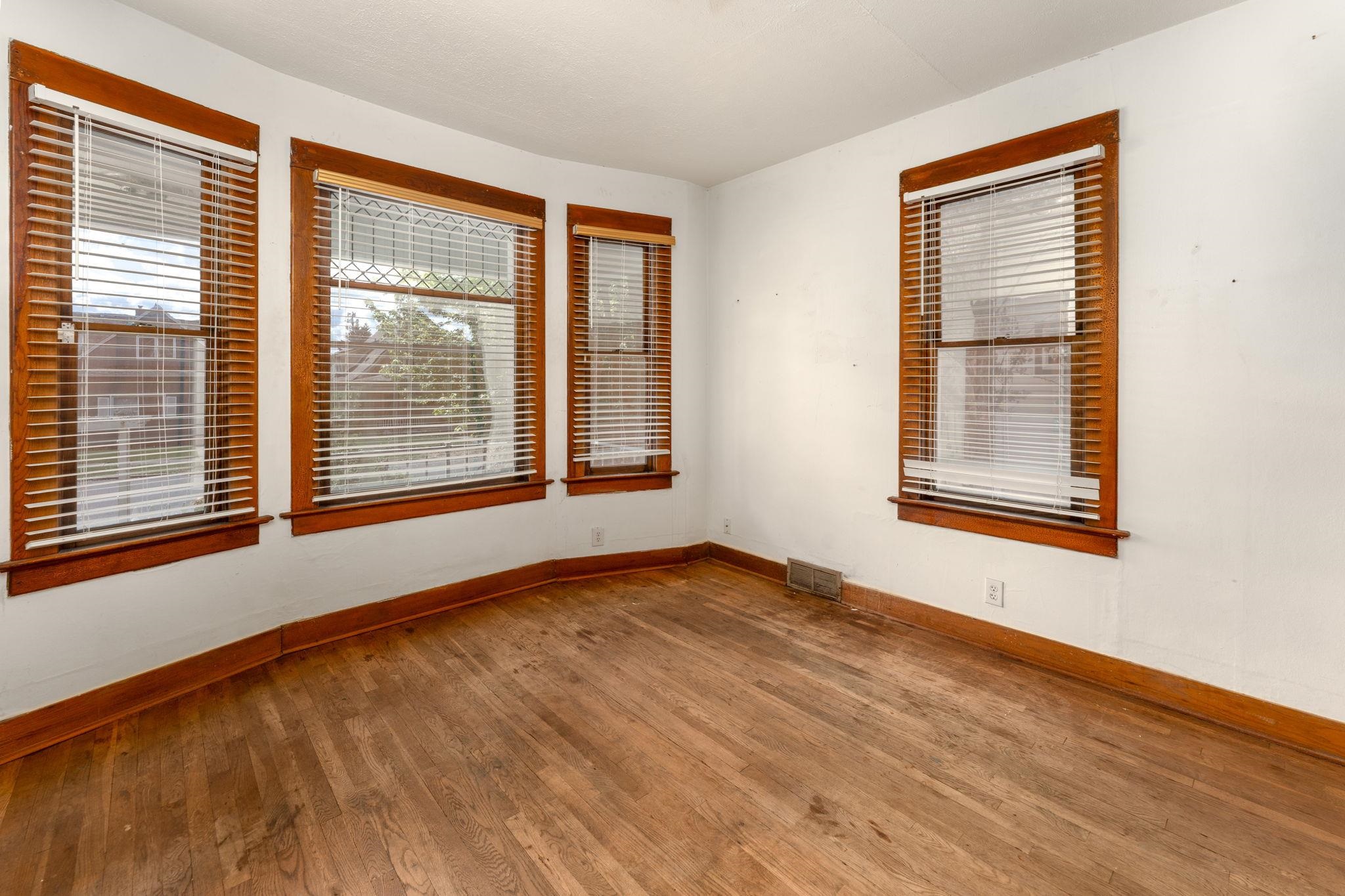 1804 W Augusta Ave - Photo 8