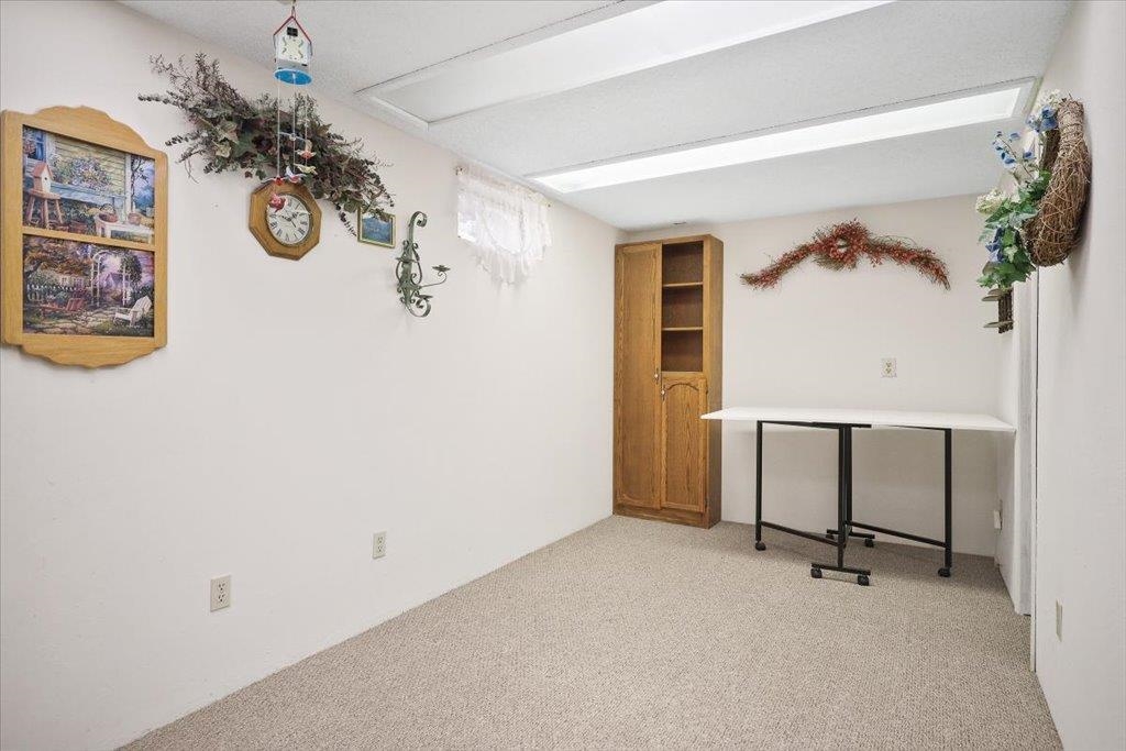2409 E 60TH Ave - Photo 25