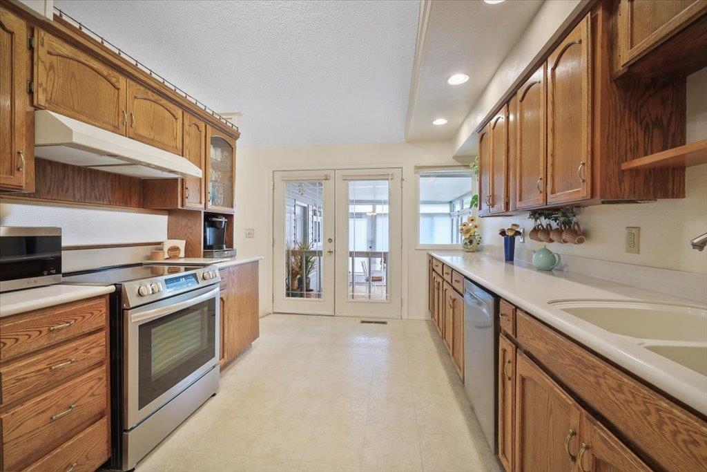 2409 E 60TH Ave - Photo 11