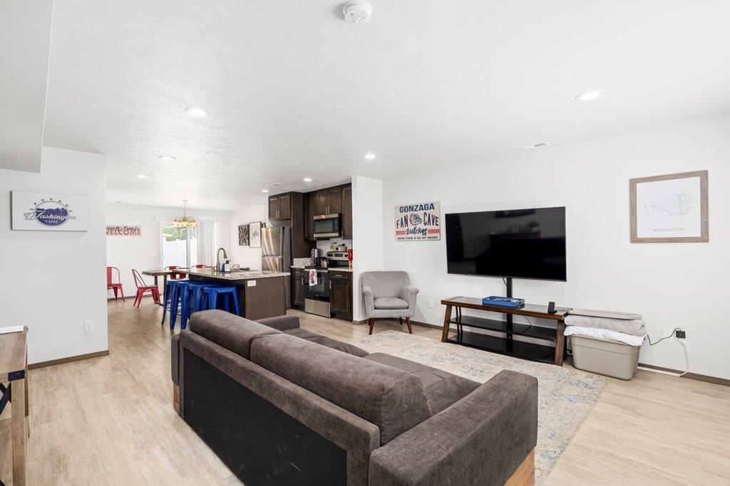 1422 N Wall St - Photo 2