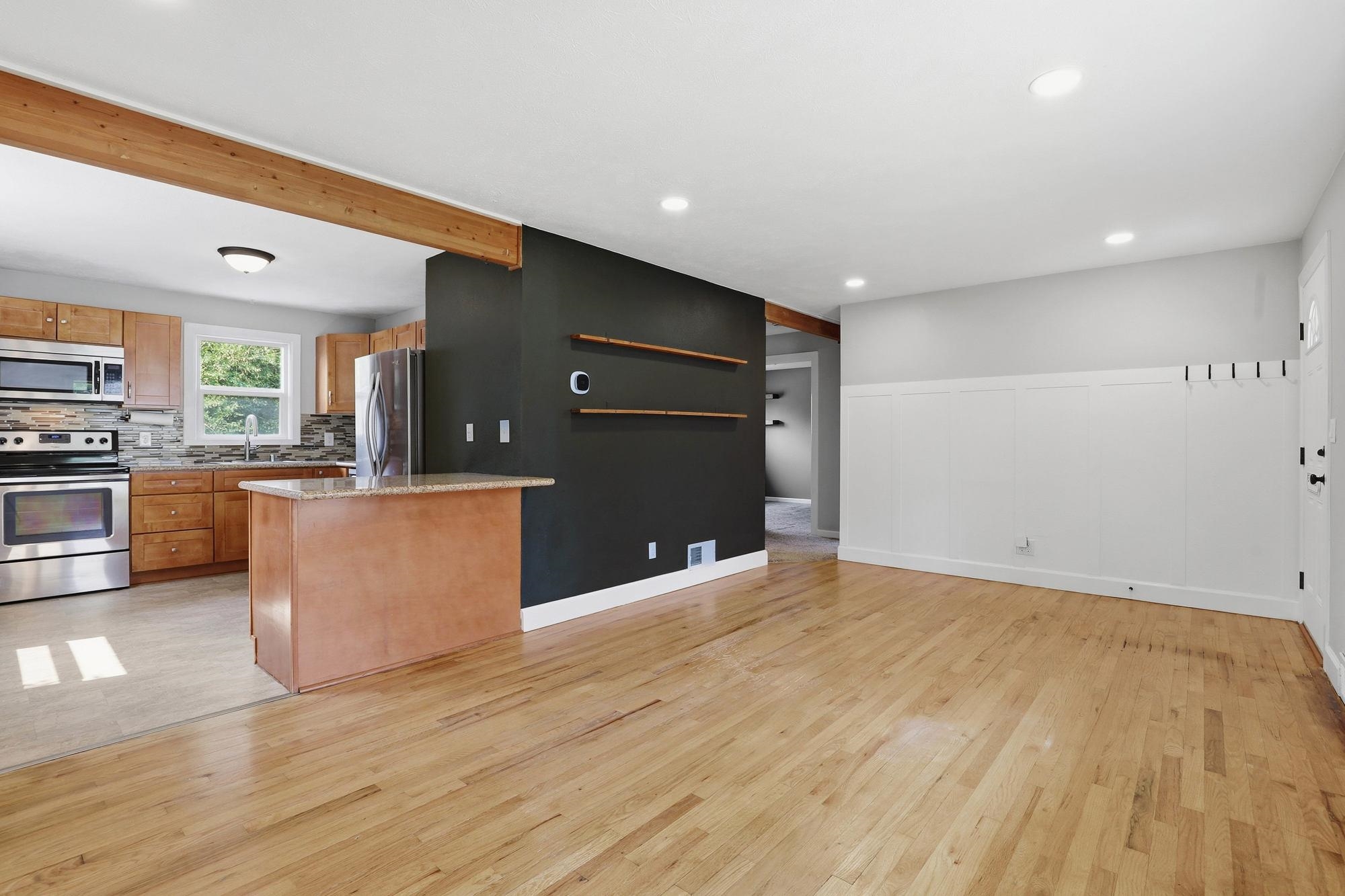 6003 N Greenwood Blvd - Photo 6