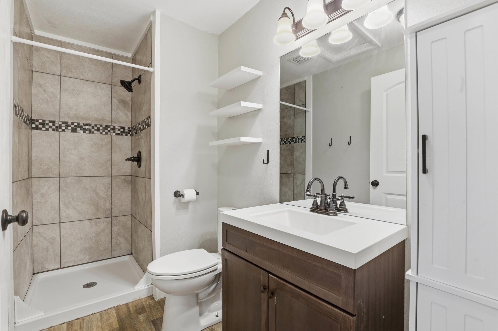 6003 N Greenwood Blvd - Photo 13