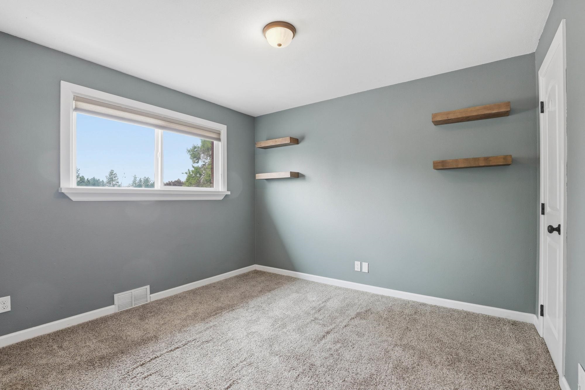 6003 N Greenwood Blvd - Photo 14